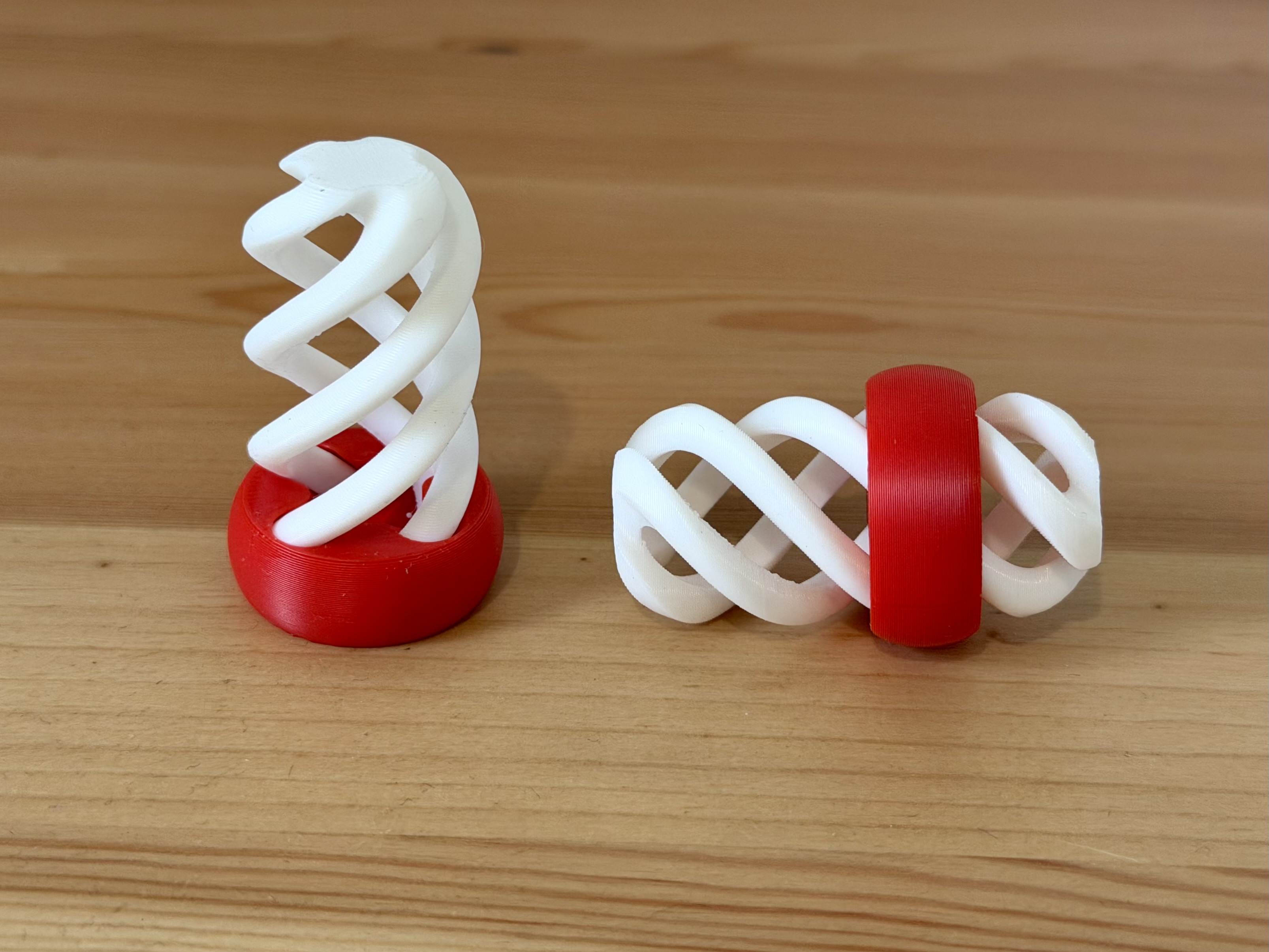 Miniatura 2 do modelo 3D Tiny Spiral Passthrough Fidget