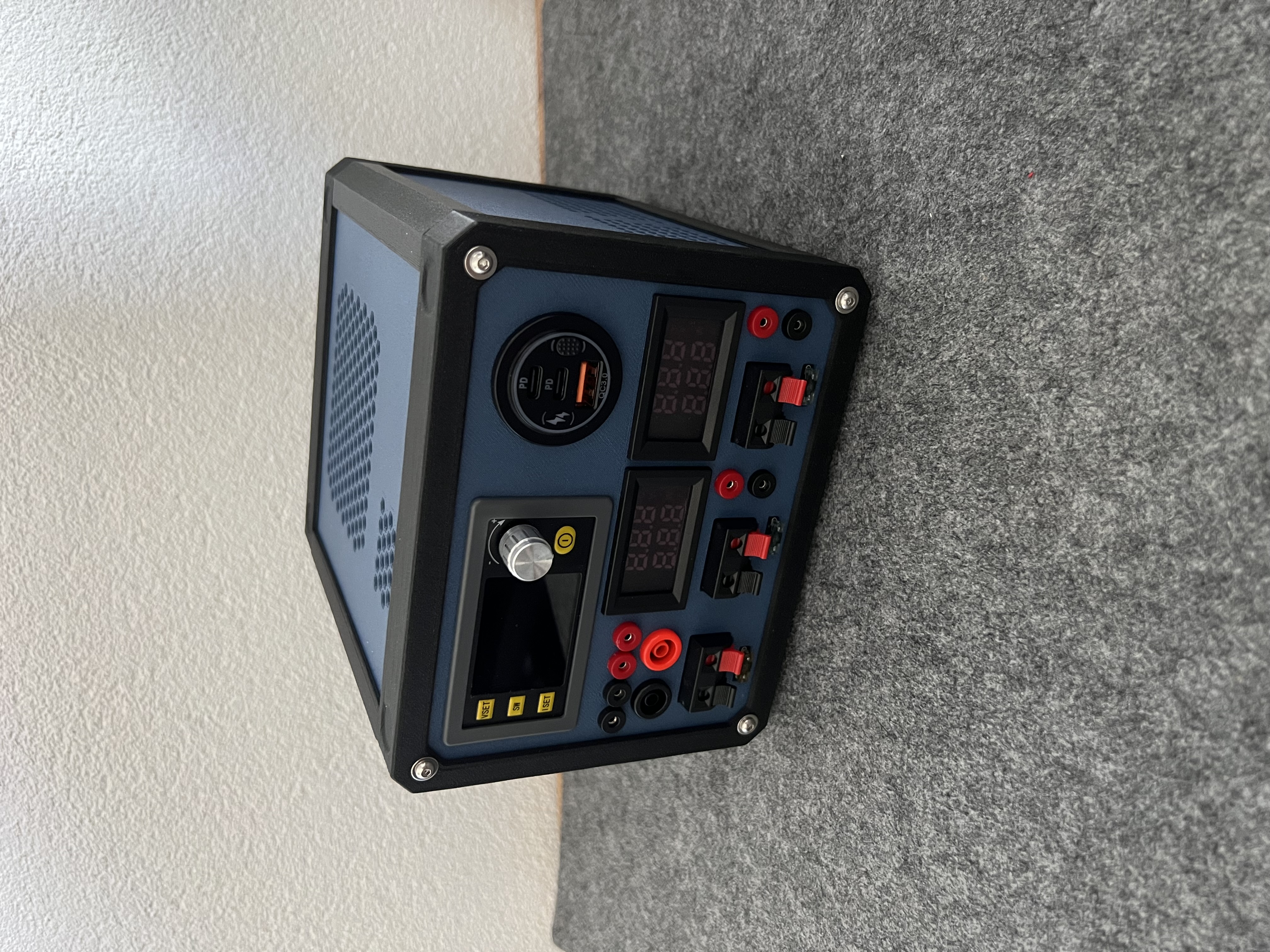 LabPowerSupply V1.0