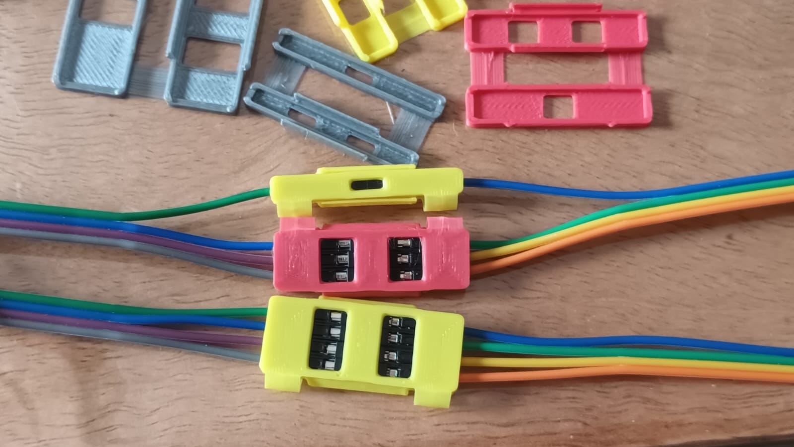 DuPont : a cromulent connector cover - simpler, smaller, better, faster, in all sizes.