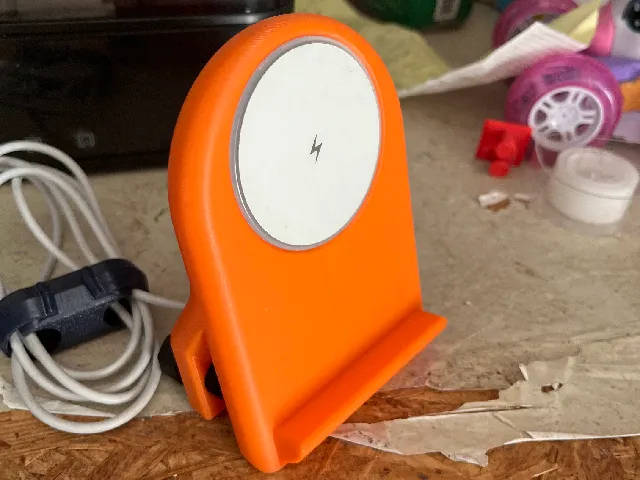 Mag-Safe phone charger