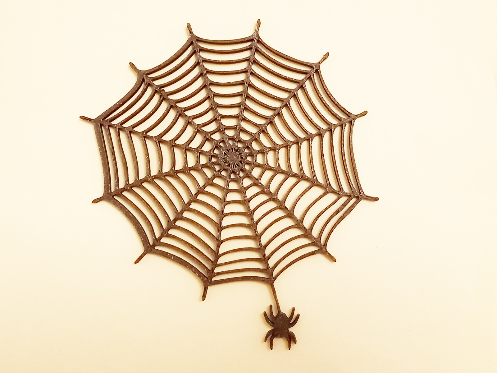 Small halloween spider with net (2D style)