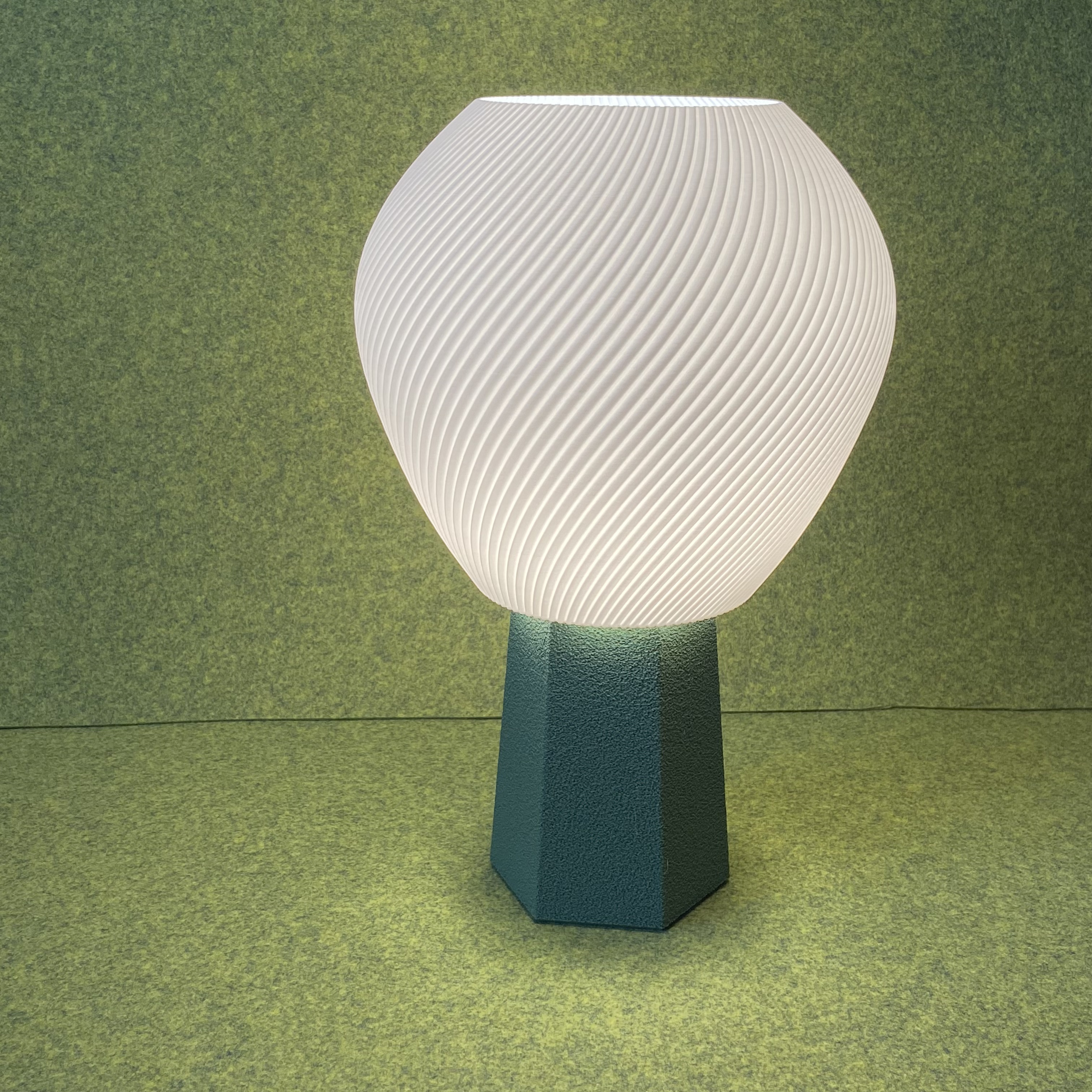 Pleated Globe Table Lamp, Vase Mode, No supports