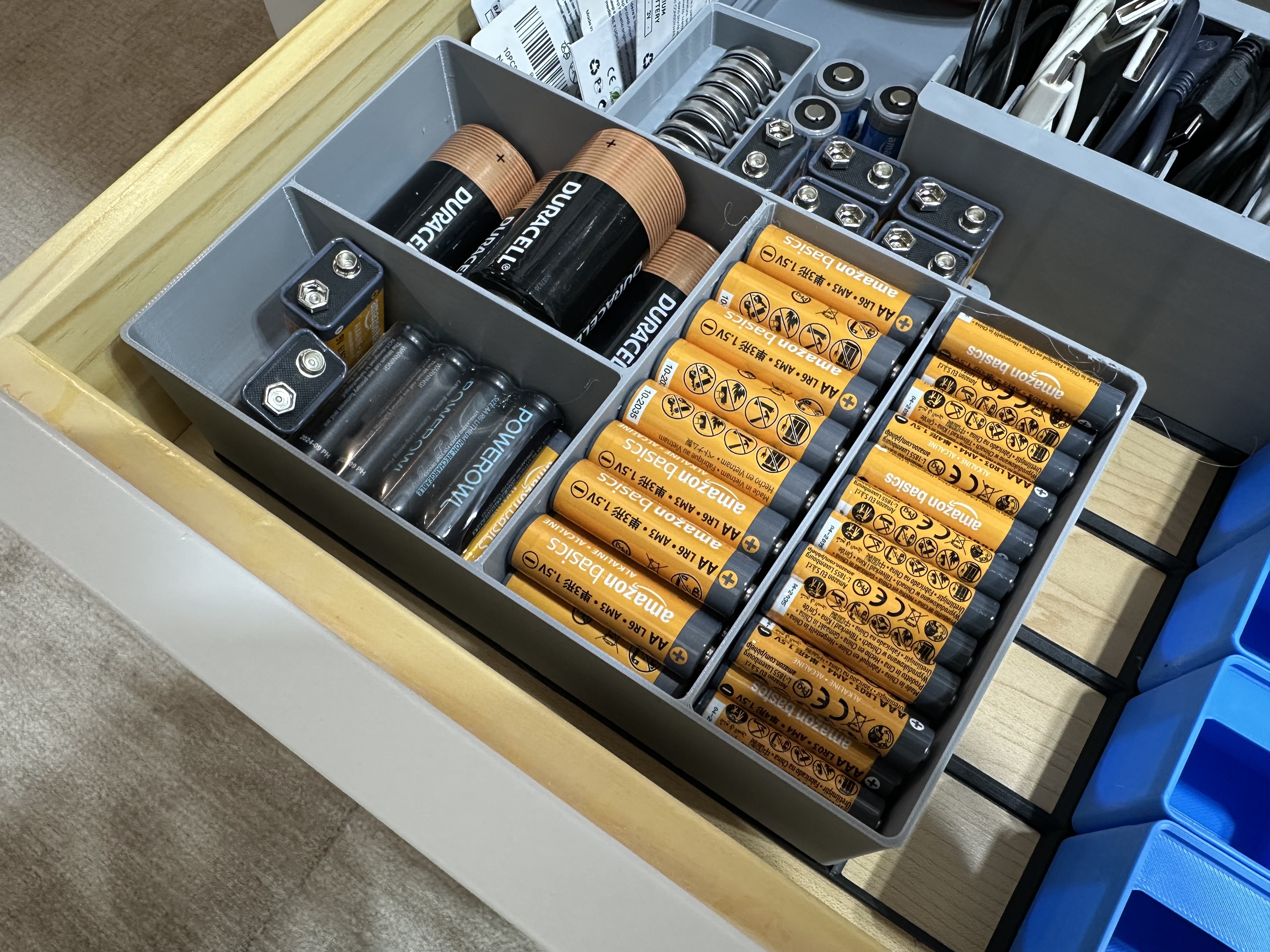 Gridfinity Battery Holder 5-3-8