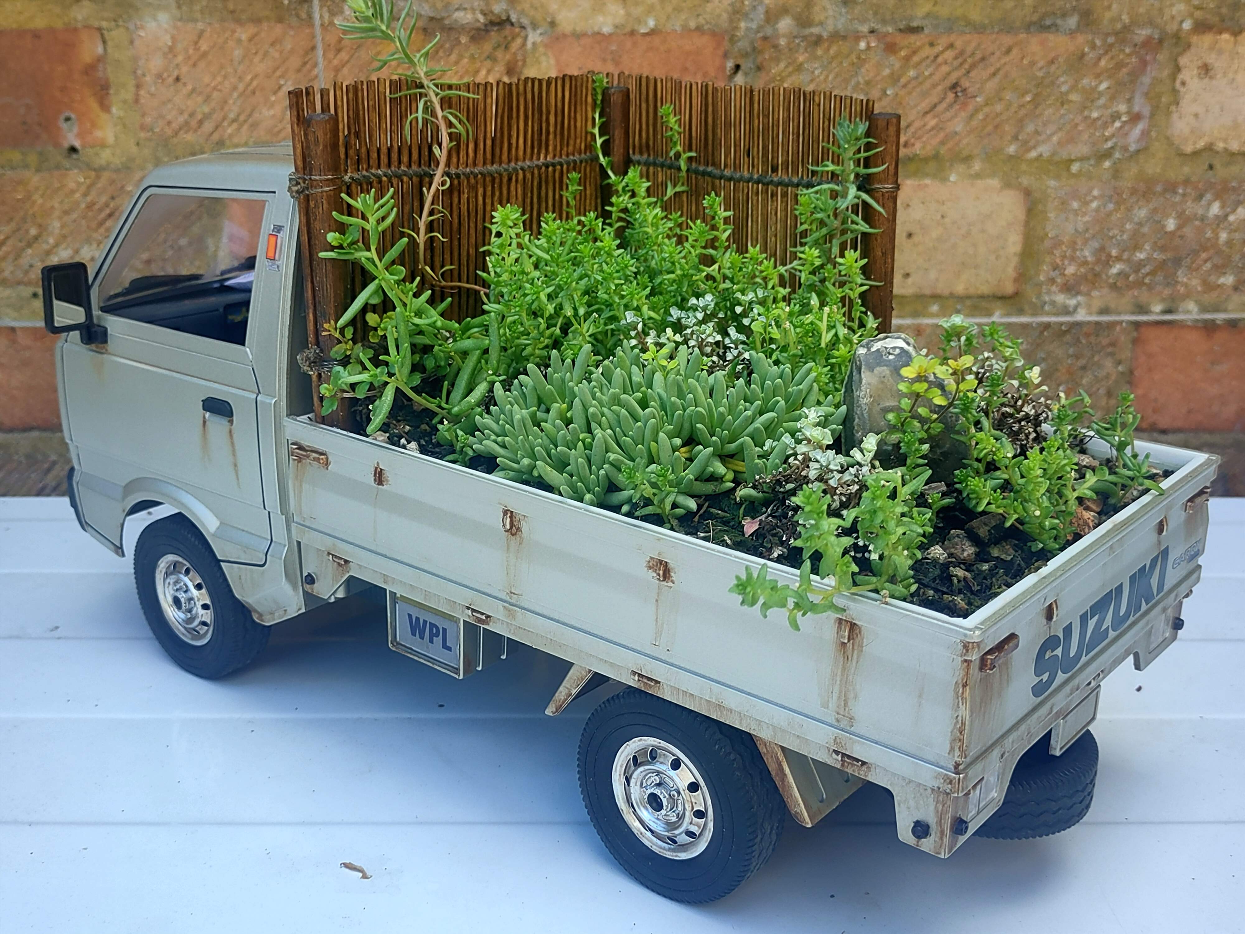 D12 and D12 mini bed liner for planting