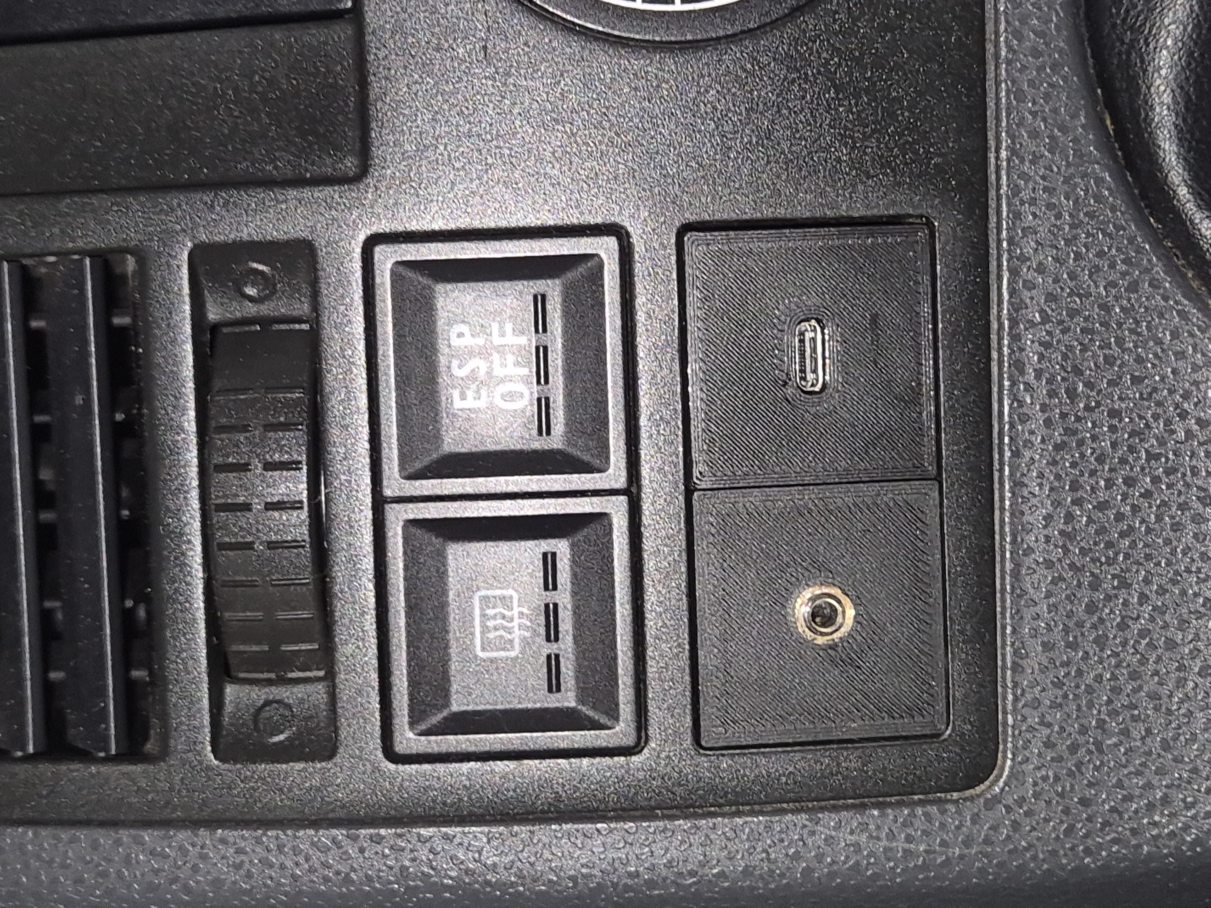 VW T5 USB C Console Plug
