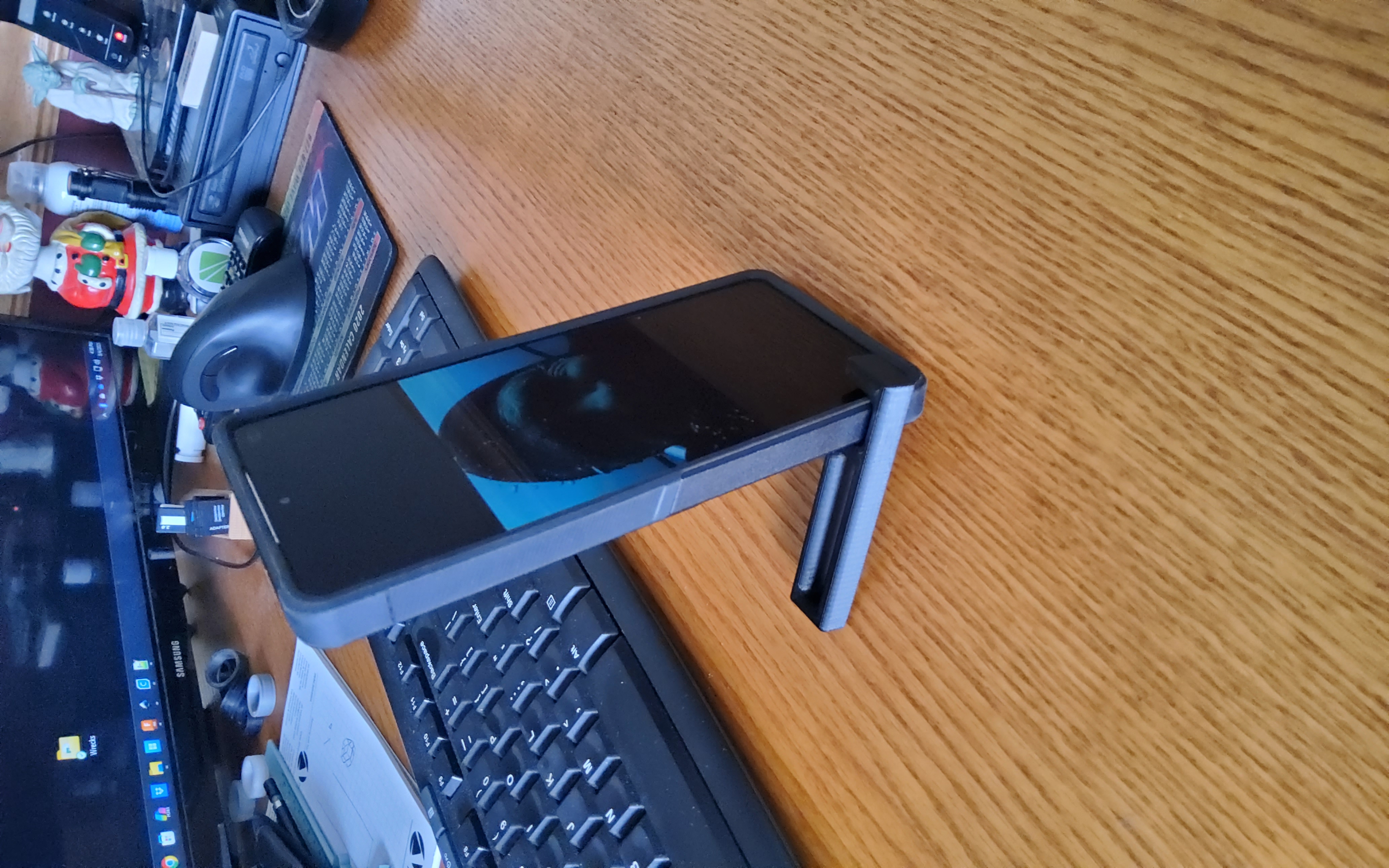 Miniatura 3 do modelo 3D Compact Phone & Tablet Stand