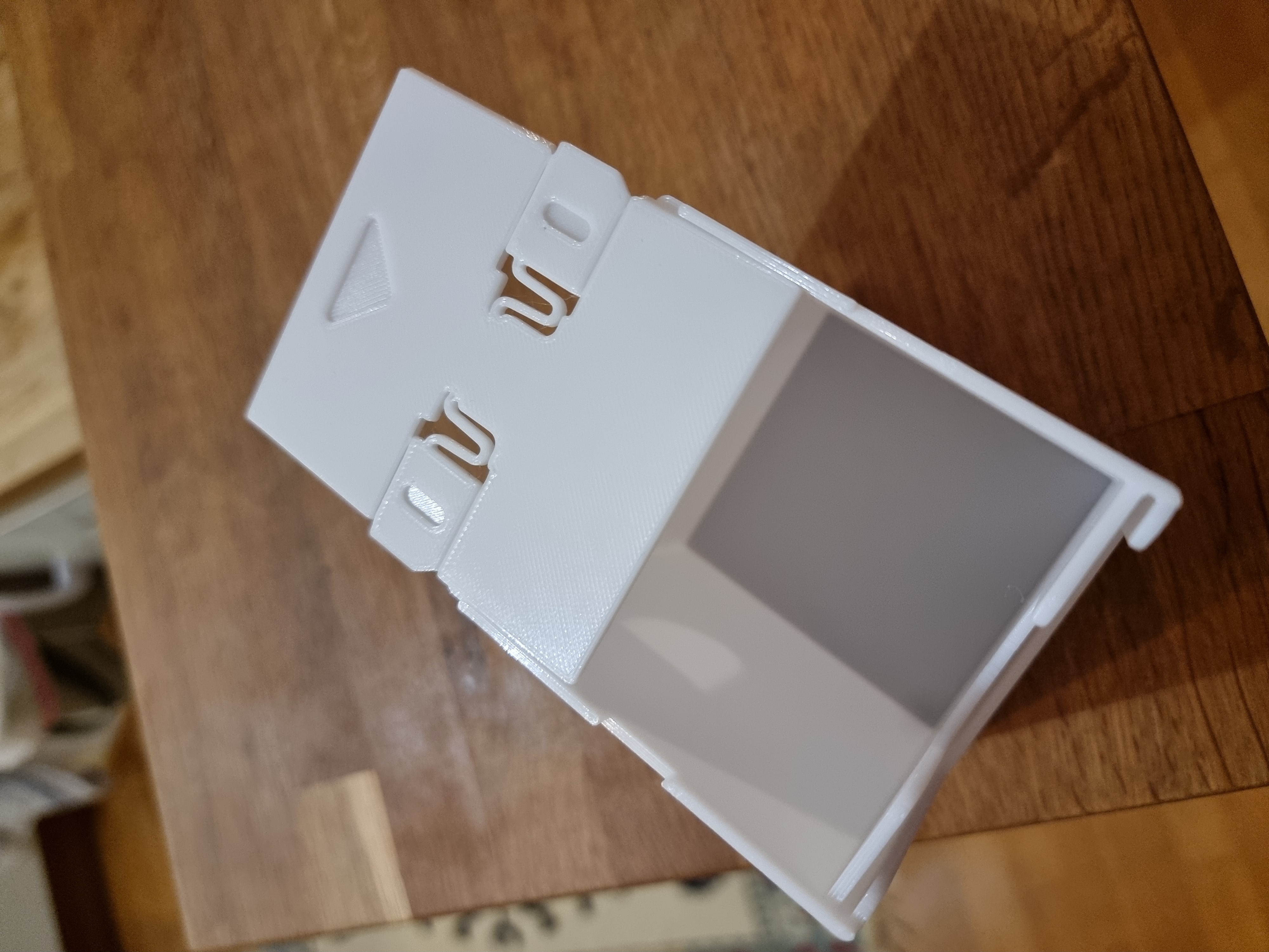 Locking MTG Commander Deck Box — thumbnail 2