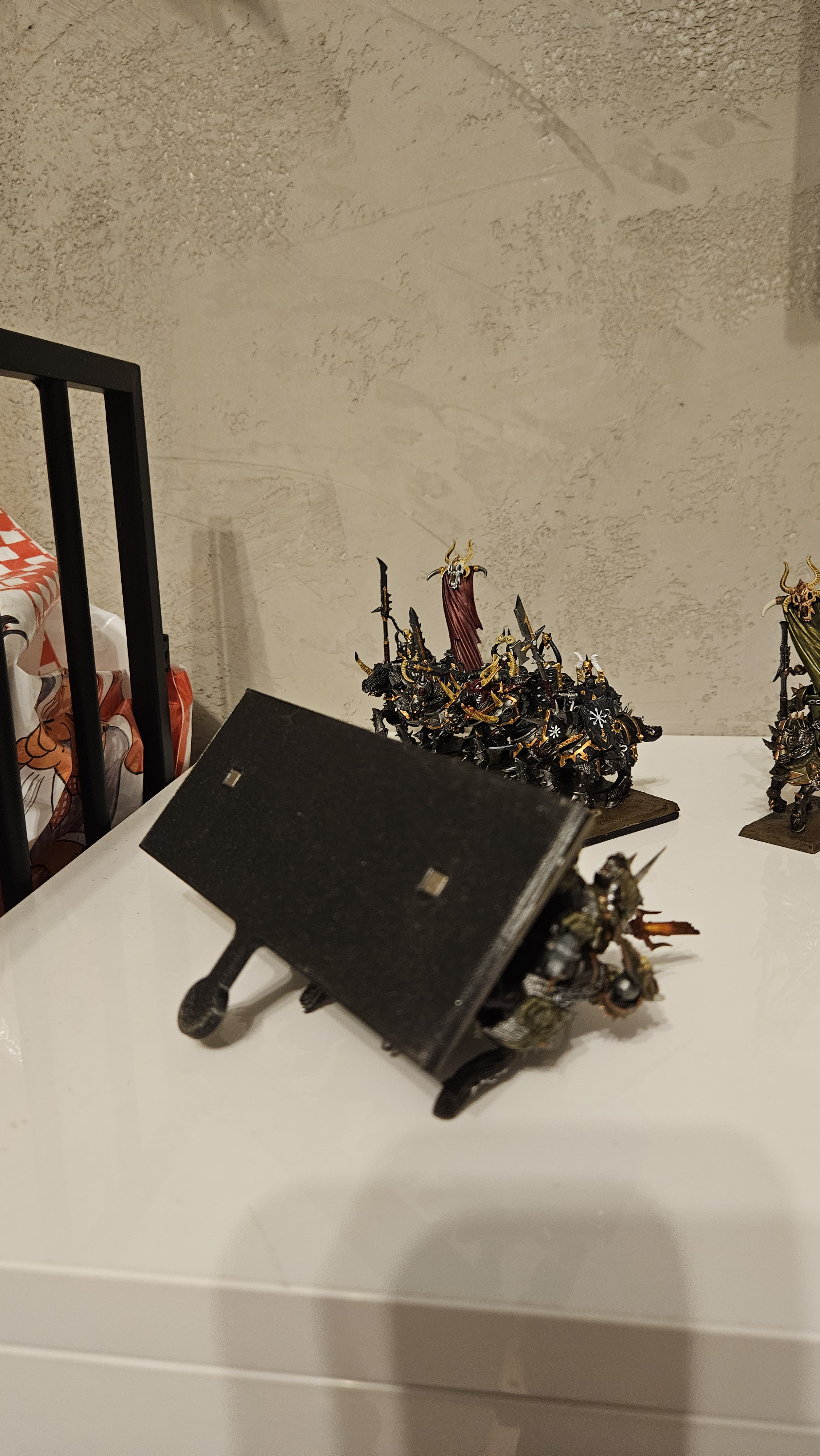 Warhammer movement trays with magnet holes
