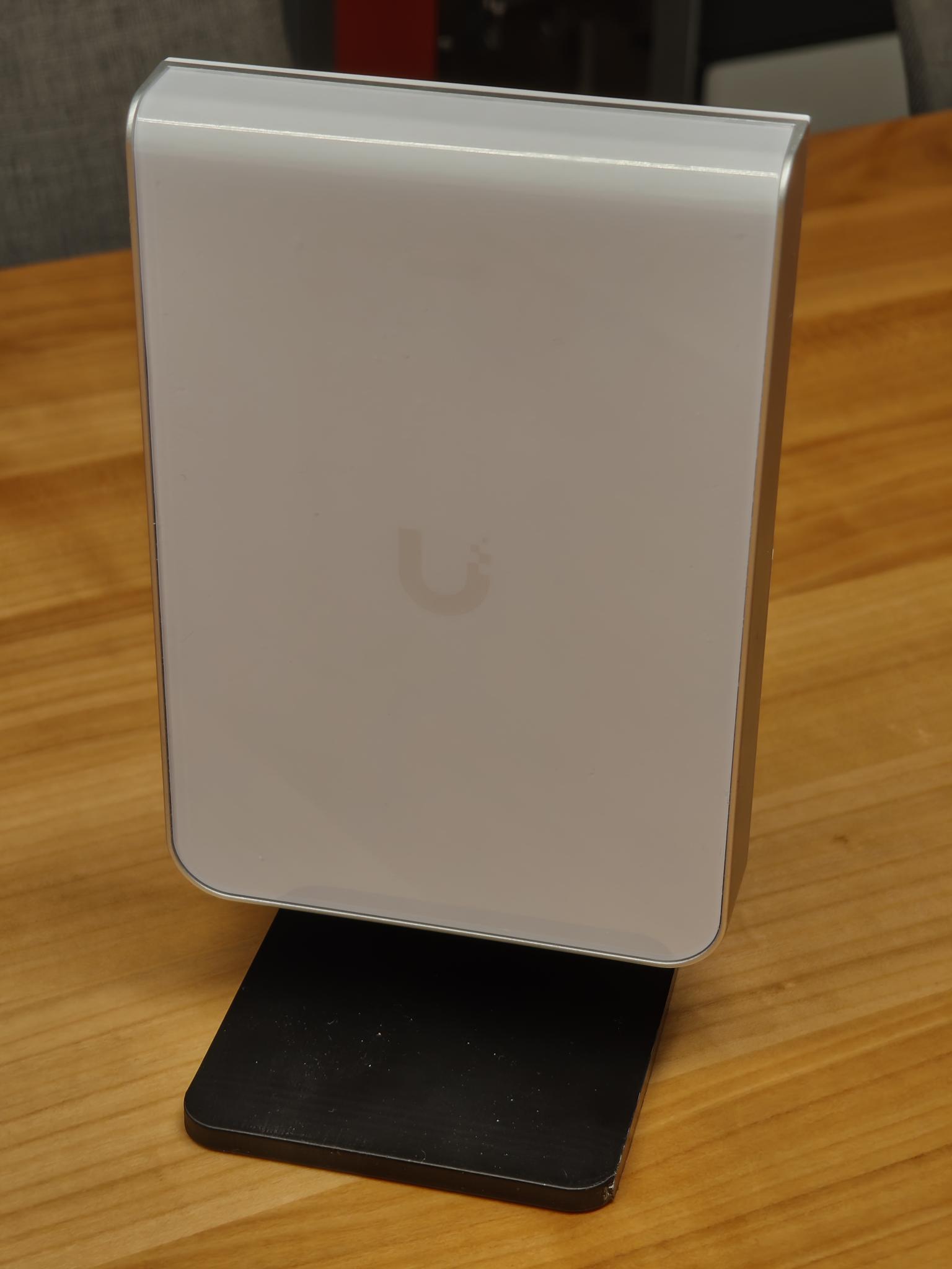 Ubiquiti U7 Pro-Wall Stand