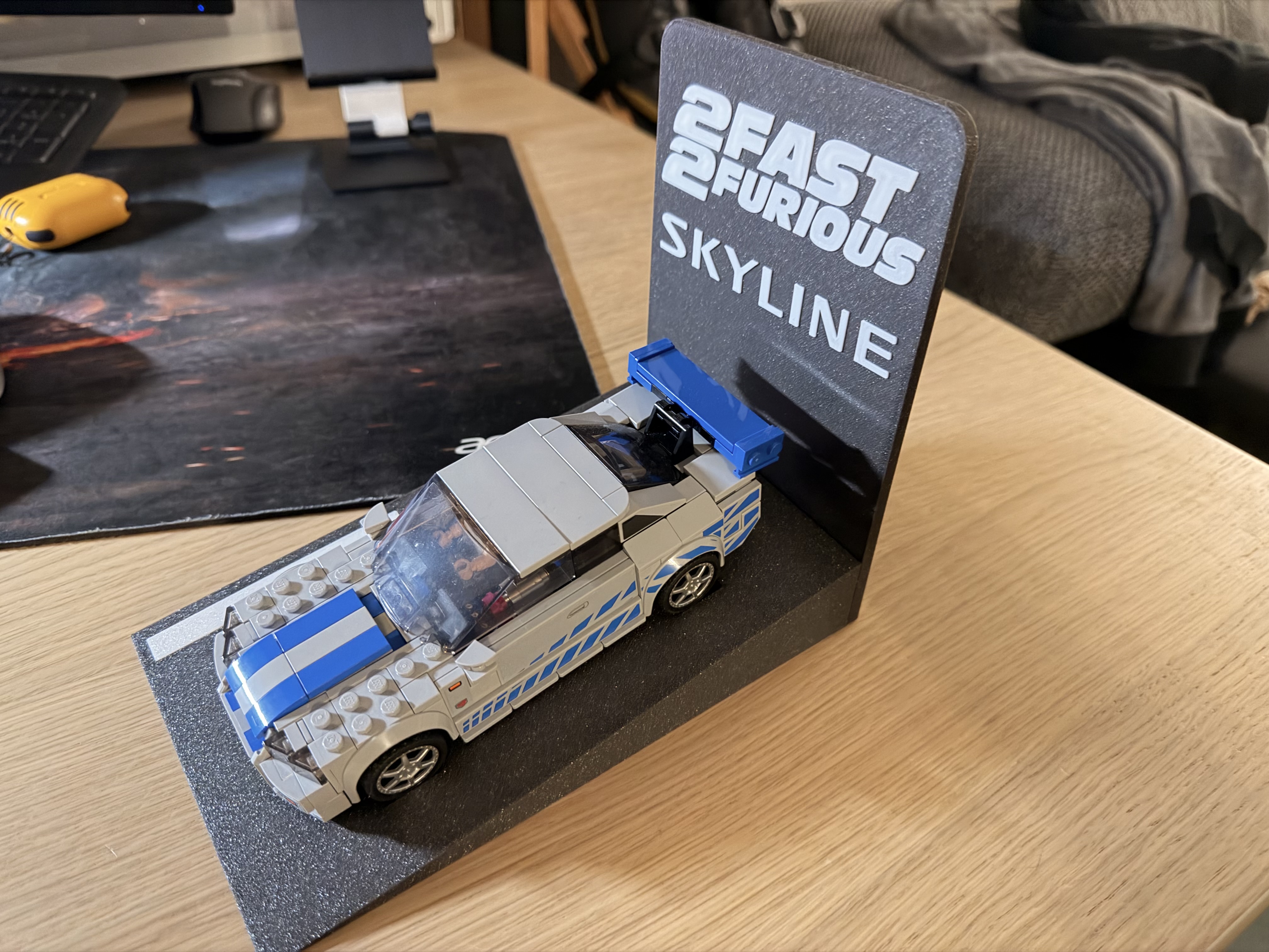 Display Stand for LEGO Speed Champions 76917 – 2 Fast 2 Furious Nissan Skyline GT-R (R34)