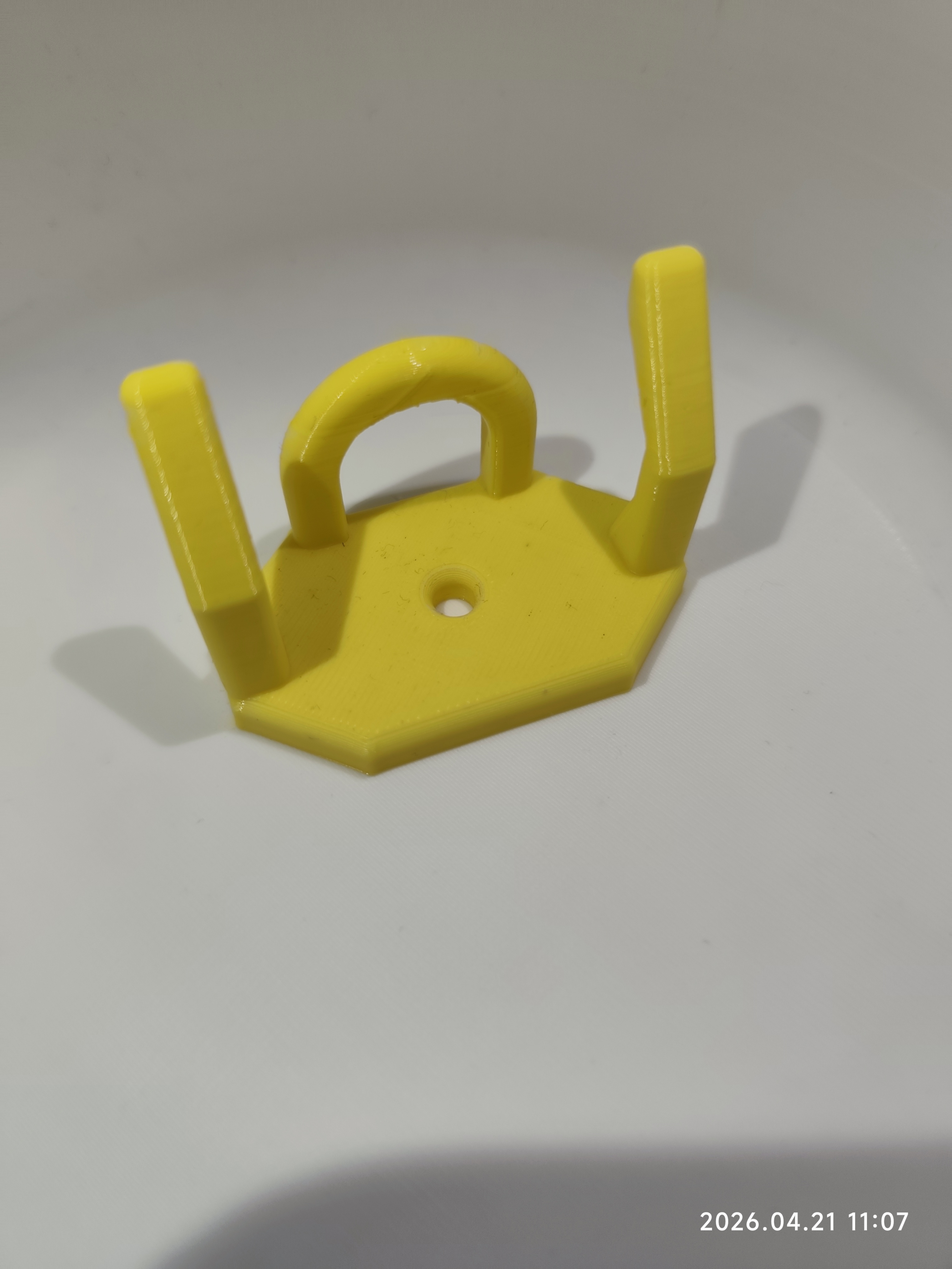 Cap hanger