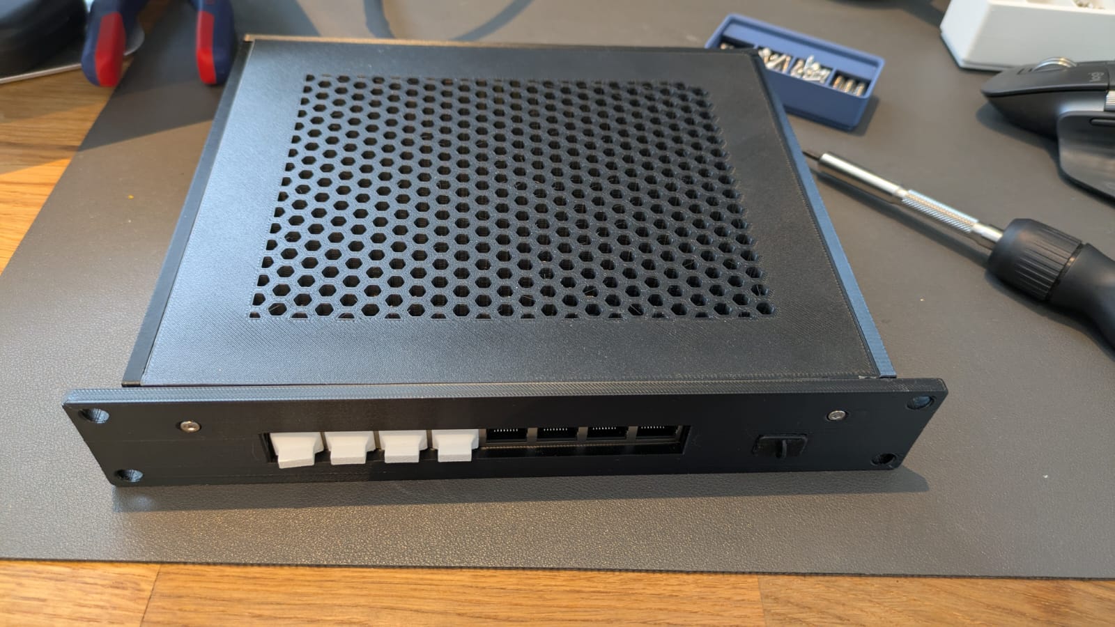 Yuanley Switch case for 10 inch rack mount