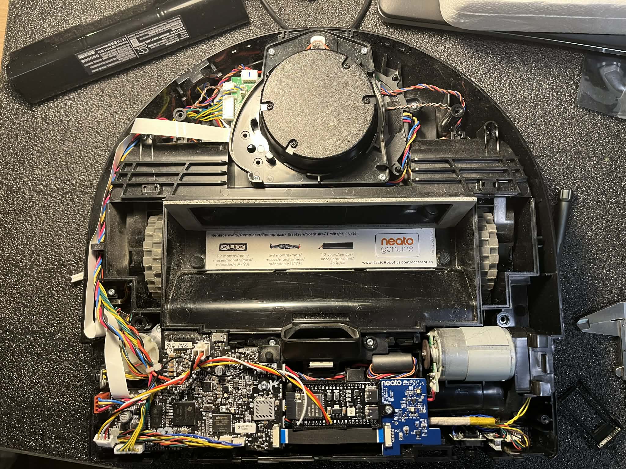 Neato D7 ESP32 mod mount — miniatura 2