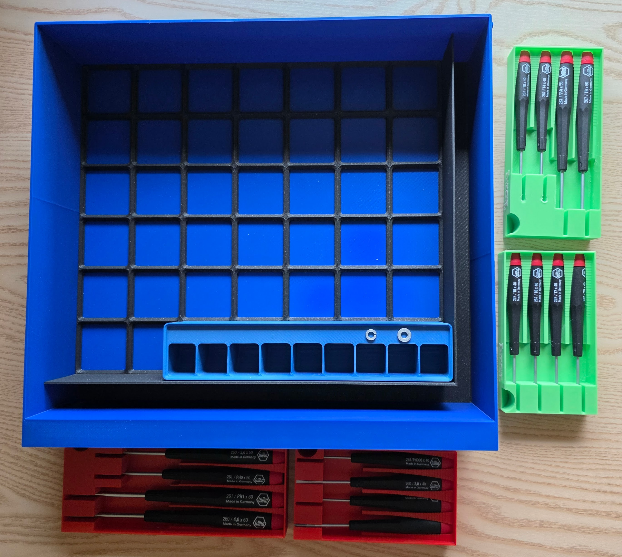 Small screwdriver drawers in drawers - a gridfinity extension for the Giant underdesk cabinet