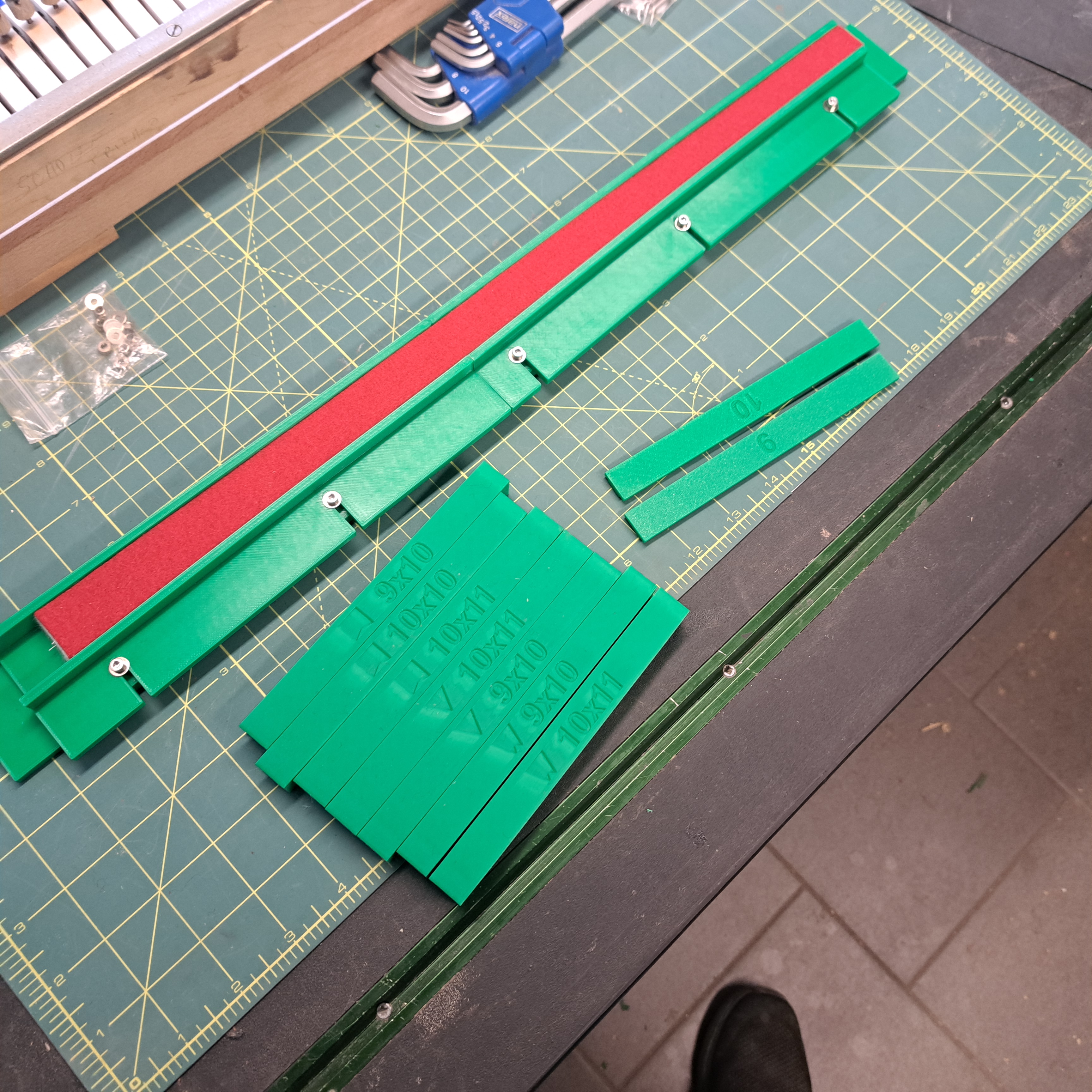 Jigs for gluing dampers underfelt 3D model