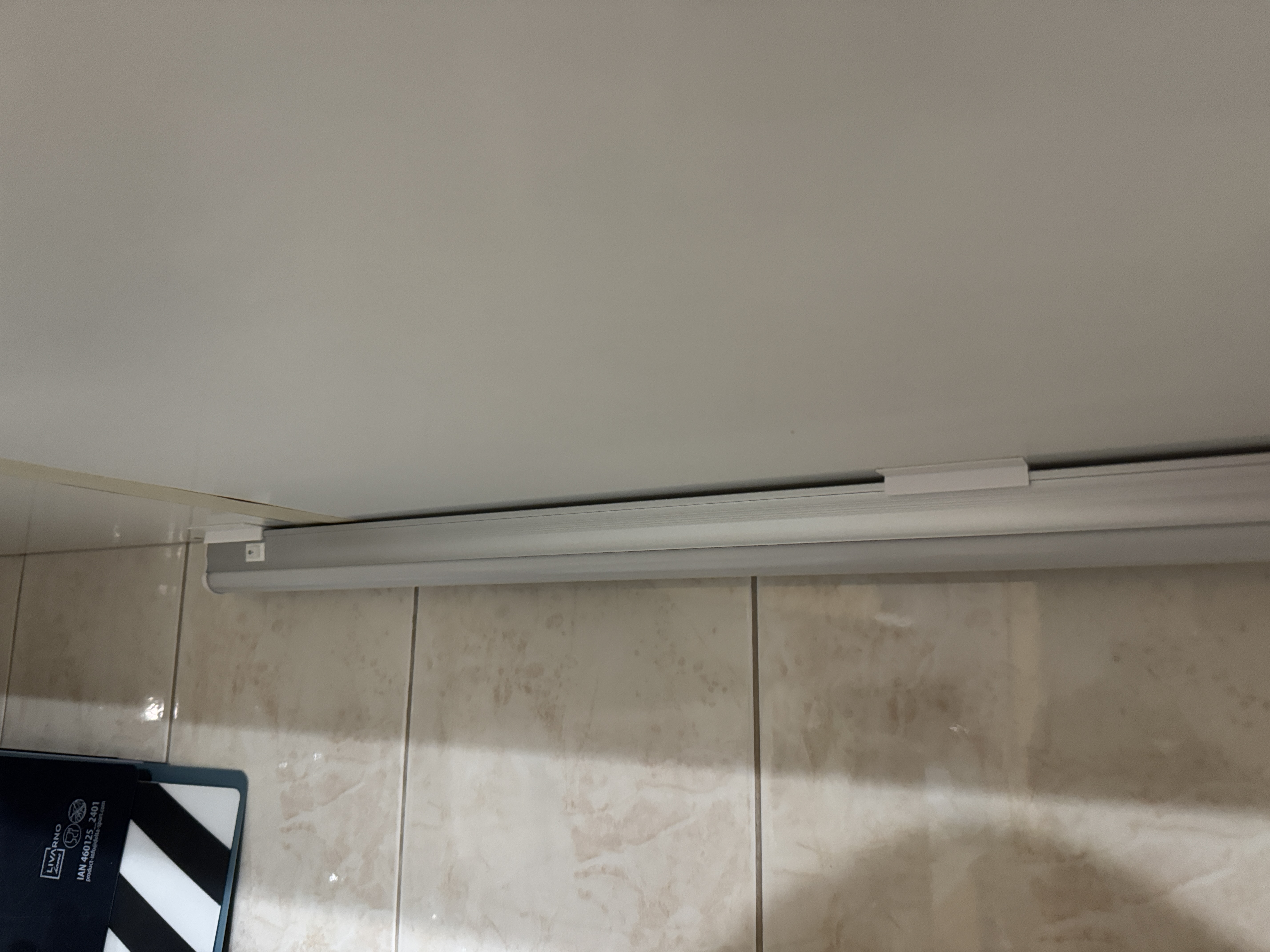 double sided tape holder to Steck! Led bar
