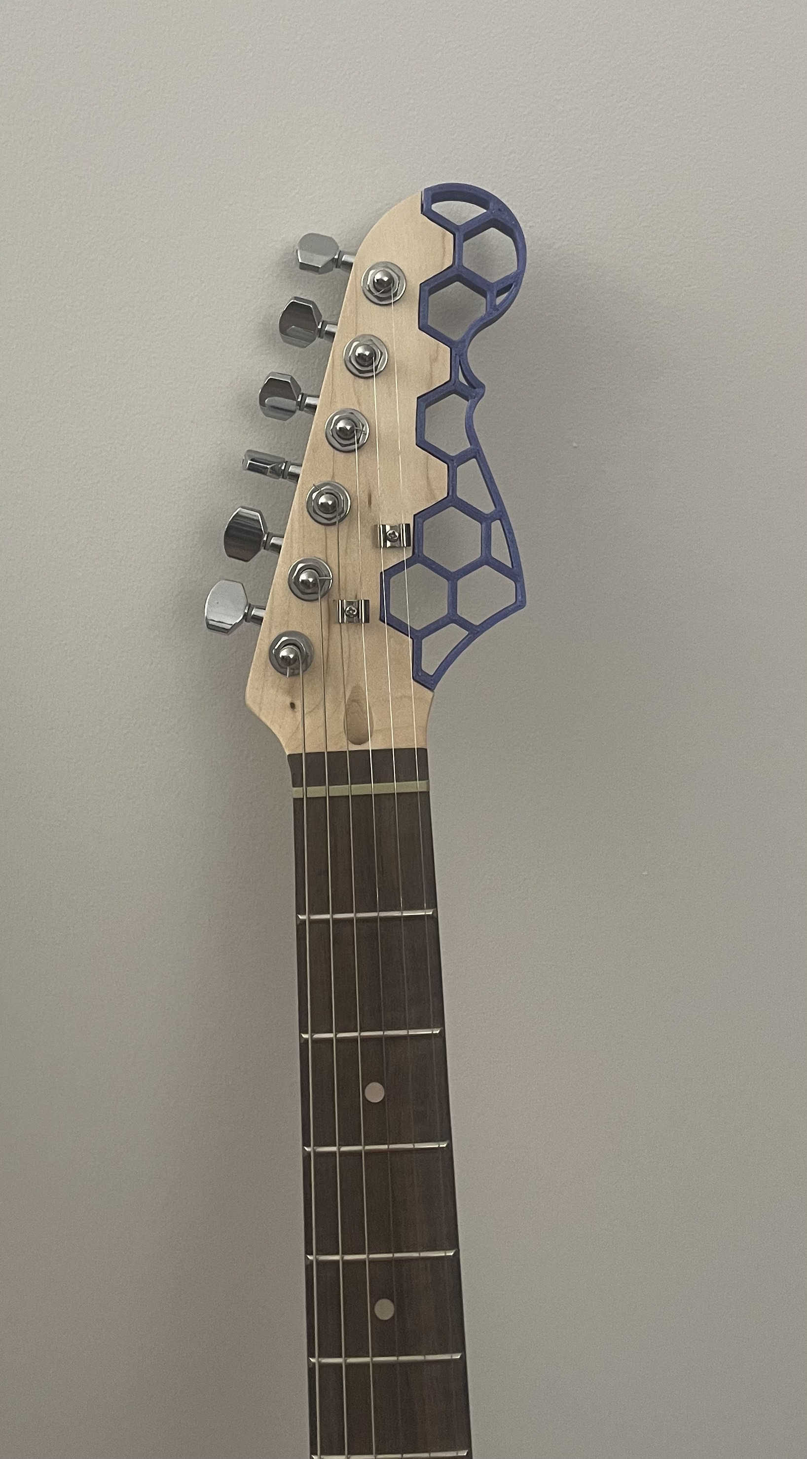 Prusacaster hexagonal headstock