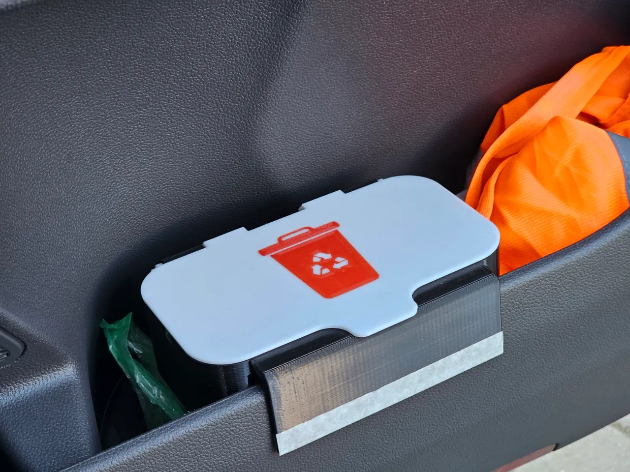 美品 BRIEFING CARVICO 3D PRINT BASIC TEE L Trash can (bin) to car door by 43D PRINT | Download free STL model