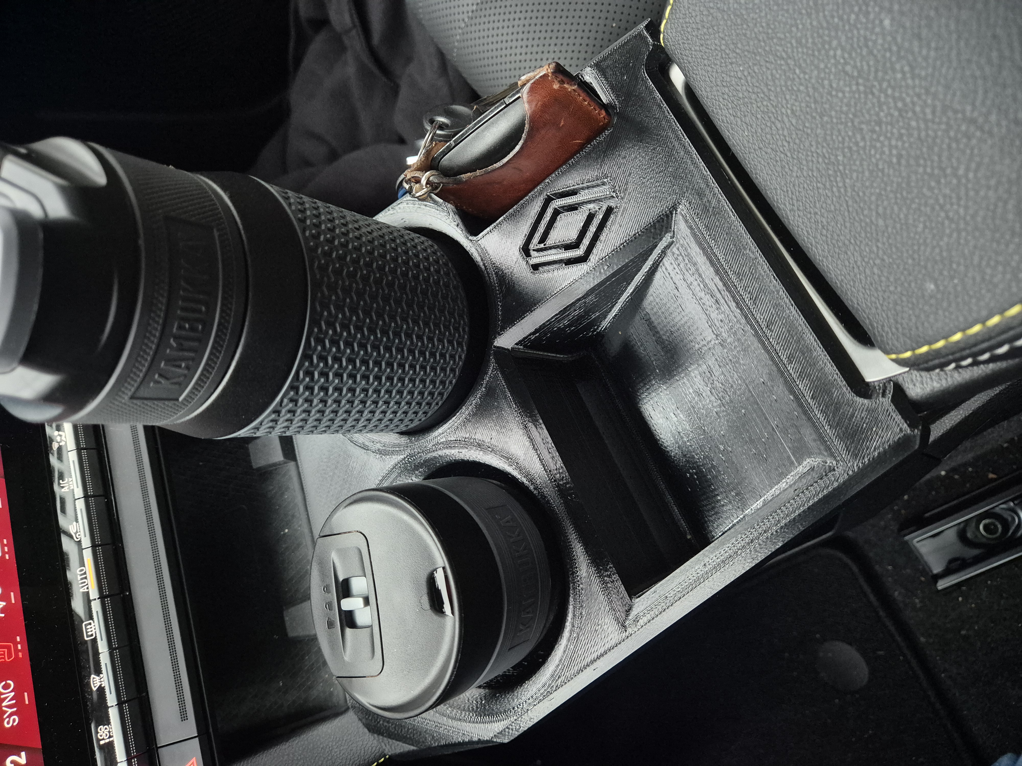 Renault Scenic e_tech cup holder and console extension
