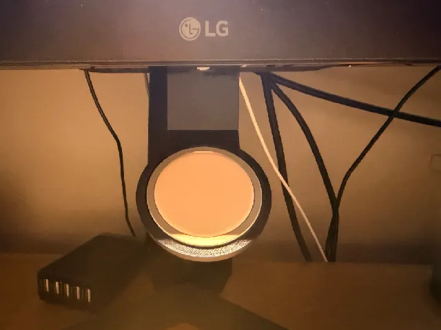 under-monitor Magsafe mount