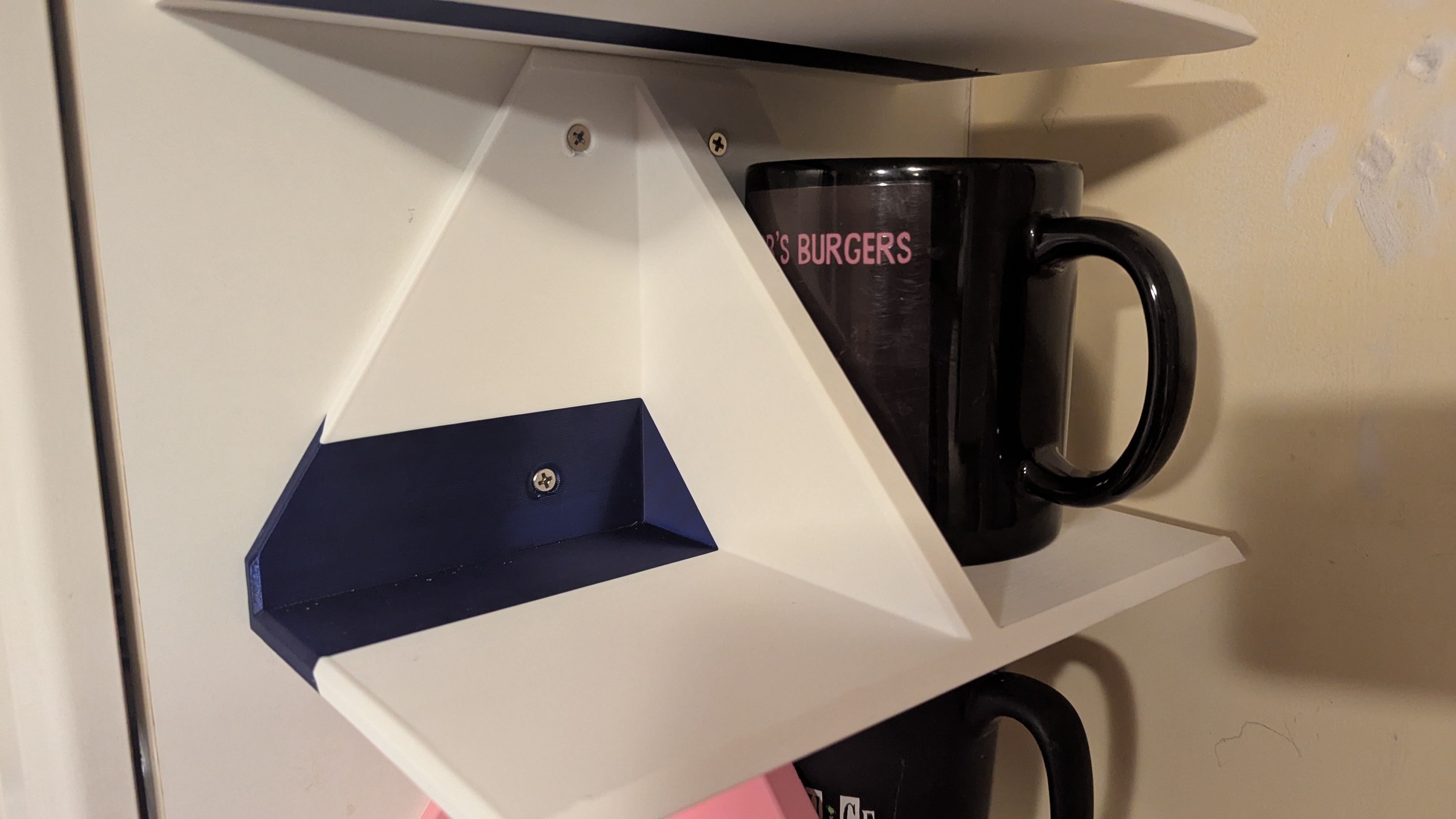 Miniatura 15 do modelo 3D Coffee Mug Shelf
