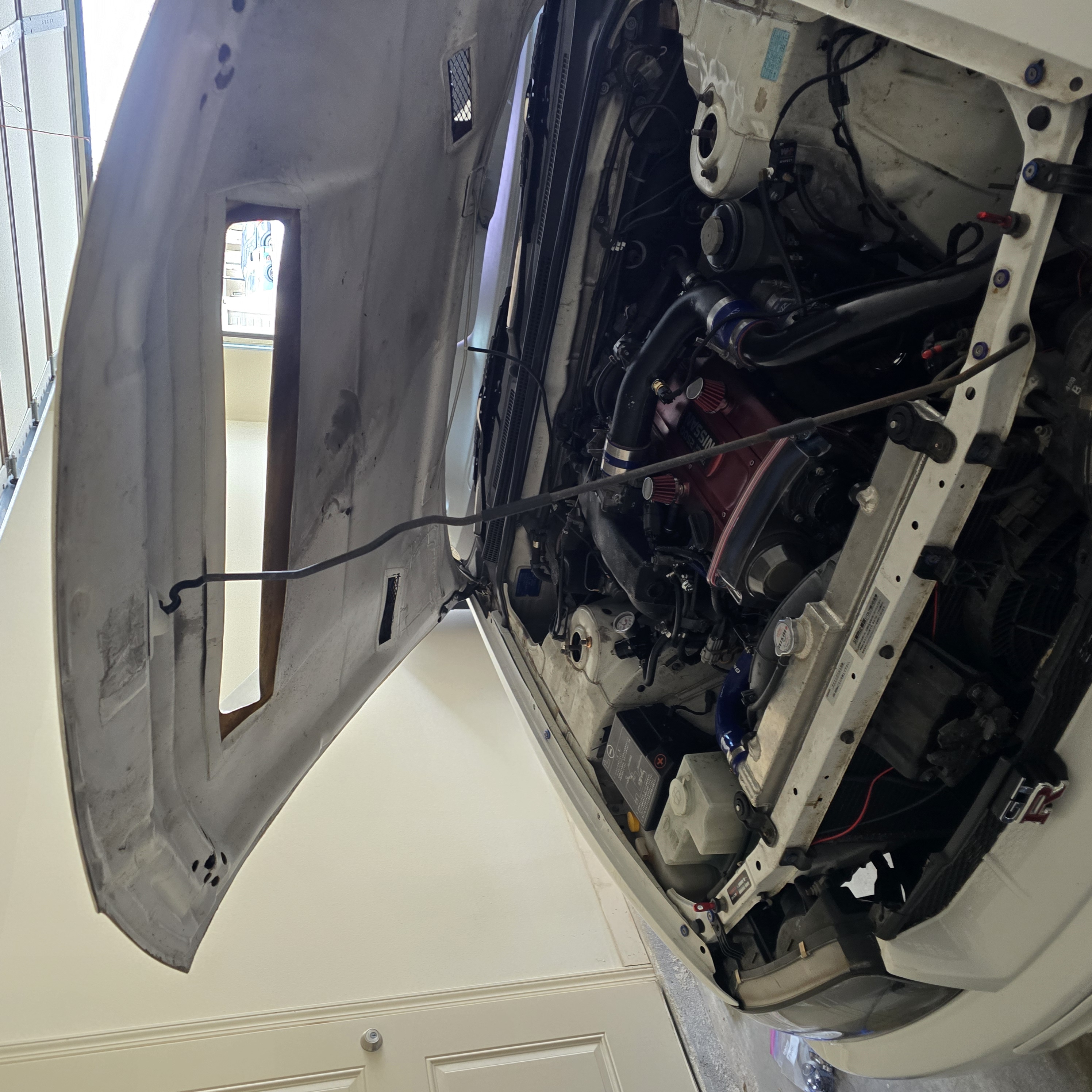 Nissan Skyline - Hood Prop Stay
