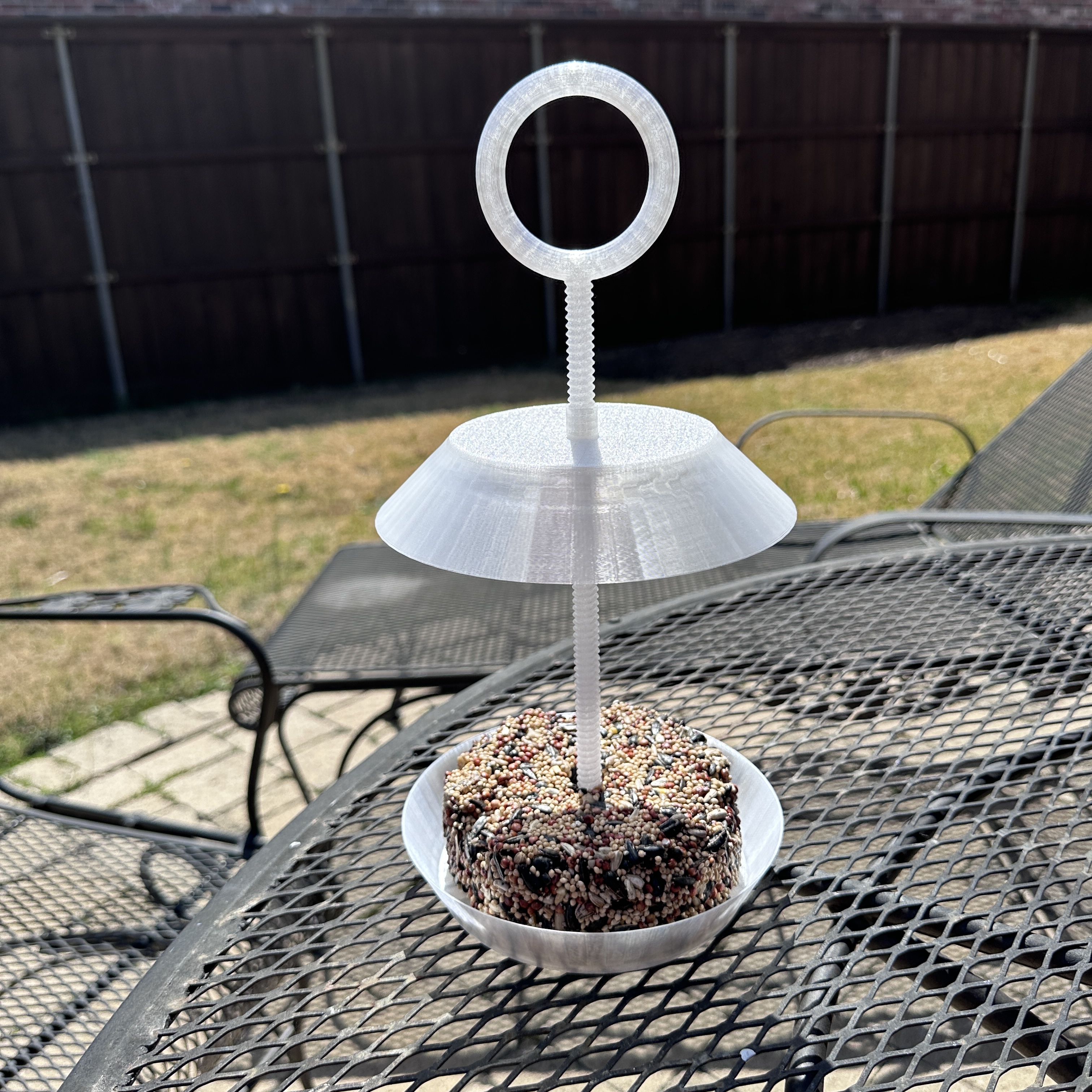 Adjustable Birdfeeder — thumbnail 3
