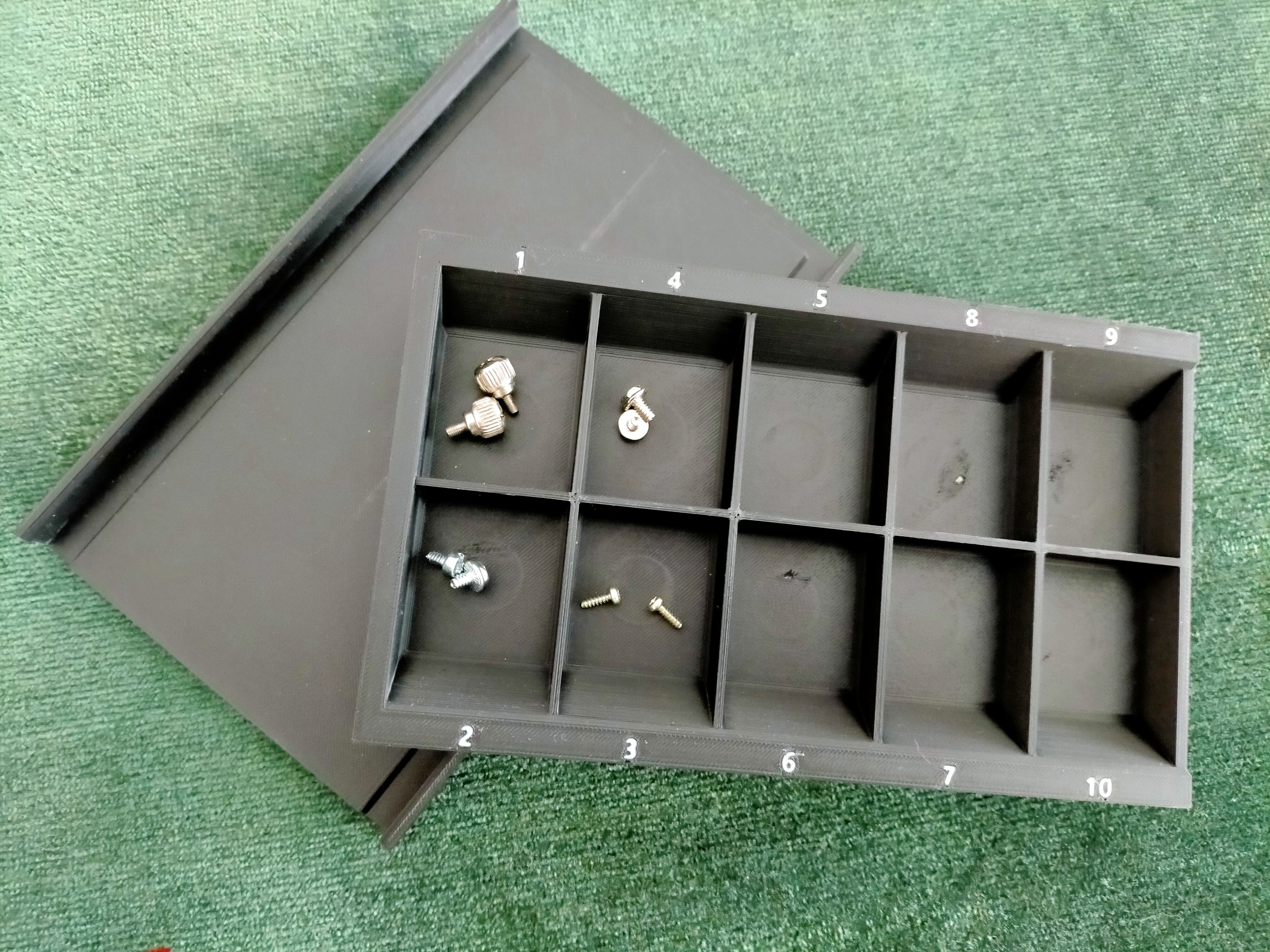 Boite de démontage magnétique - Magnetic dismantling box