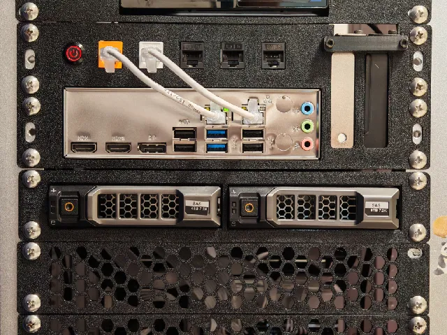 2U Mini ITX case for 10" rack with keystones