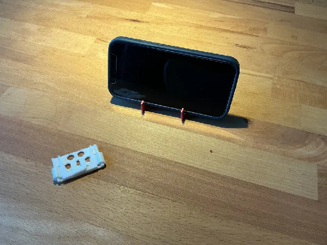 Phone stand v9