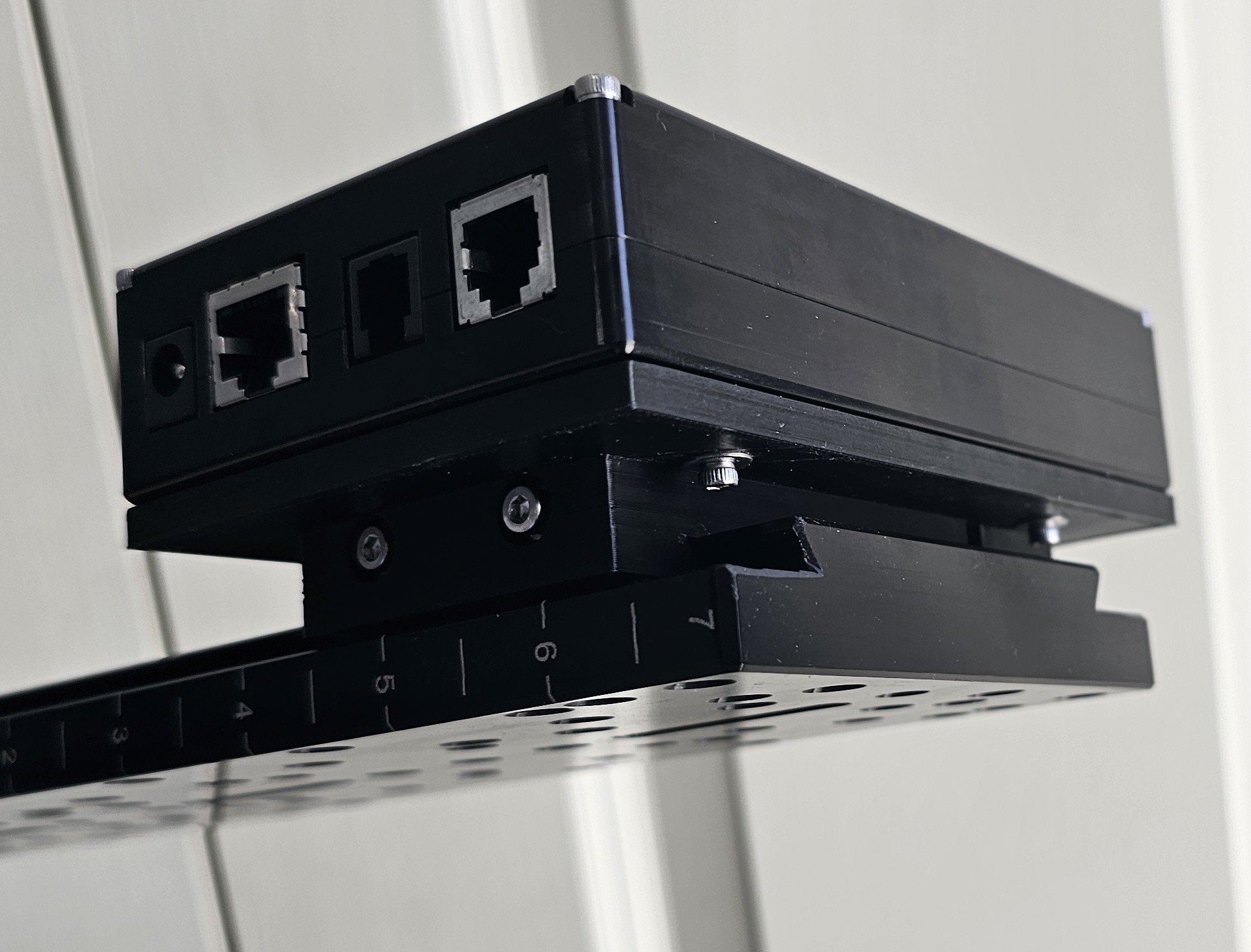 Focus Boss II Mounting Bracket — miniatura 3