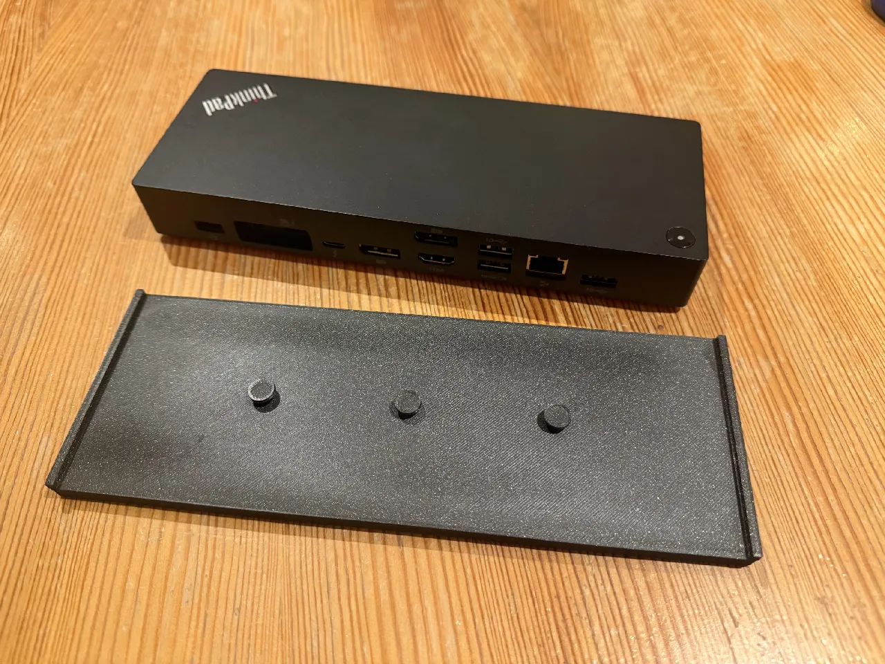 Lenovo ThinkPad Universal Thunderbolt 4 Dock - Underware