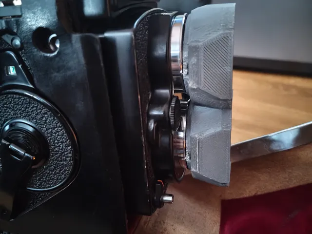 Yashica mat 124-G double lens hood BAY 1