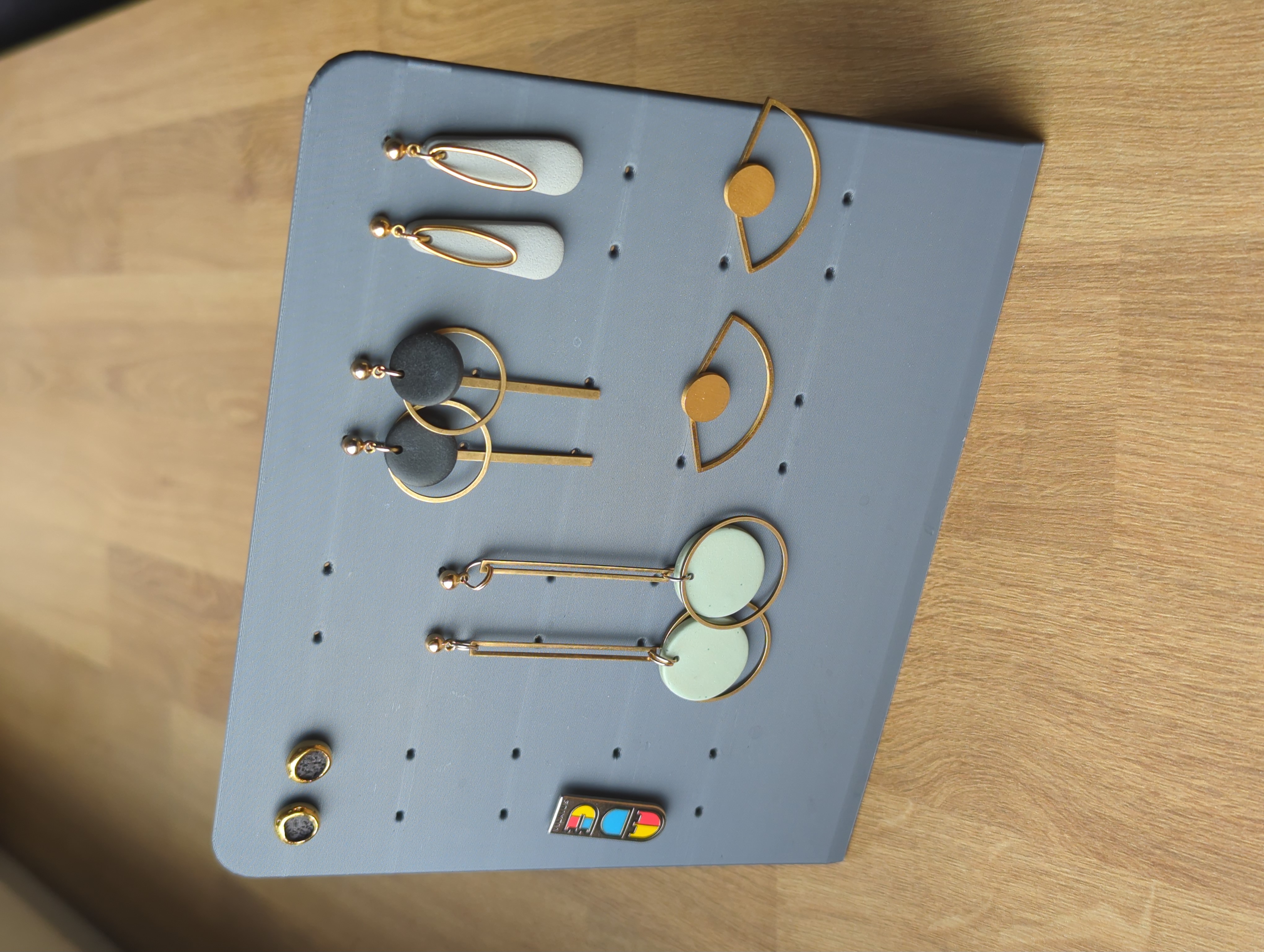 Earring holder - removed text