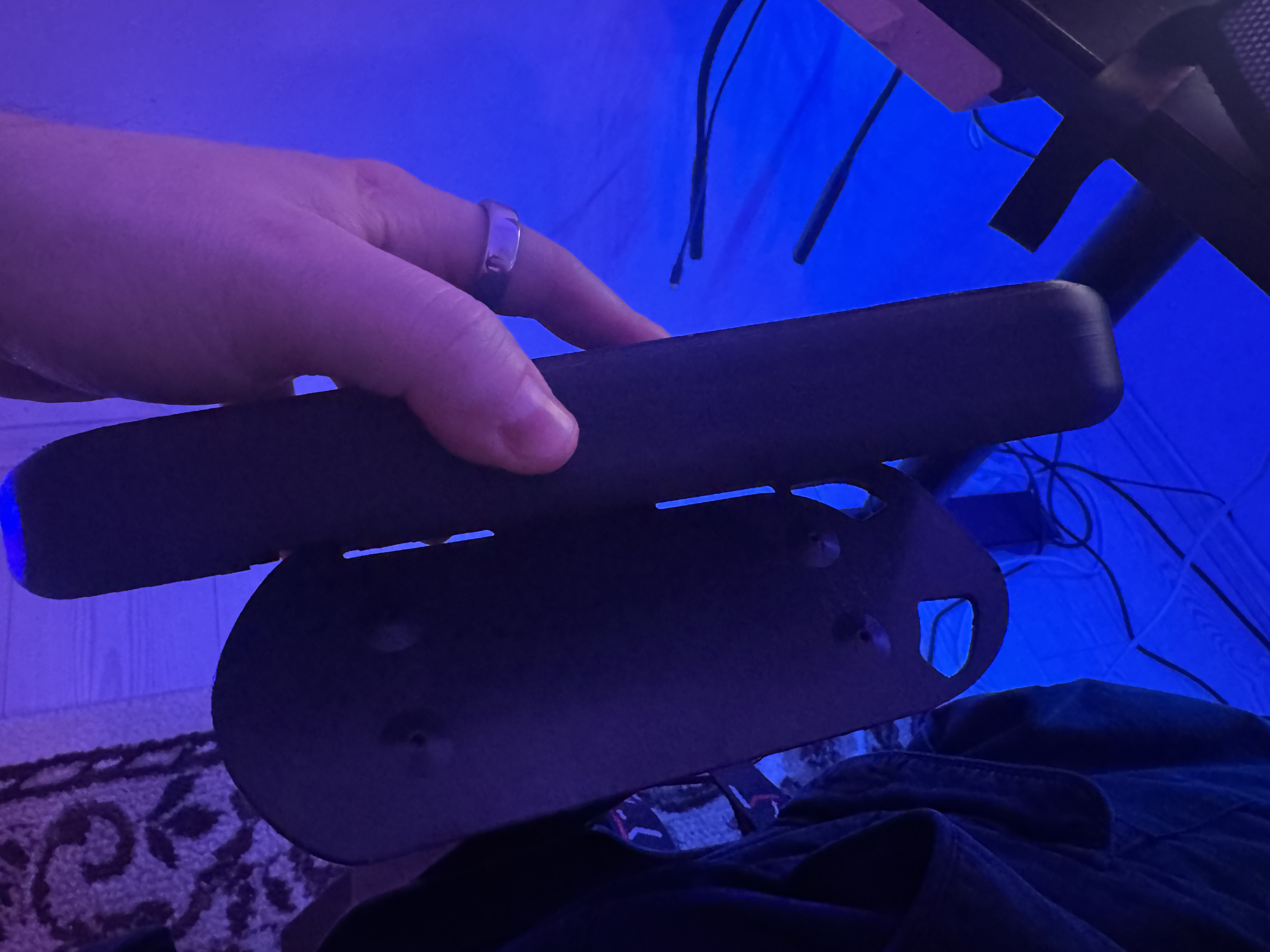 Asus Rog Destrier armrest supports