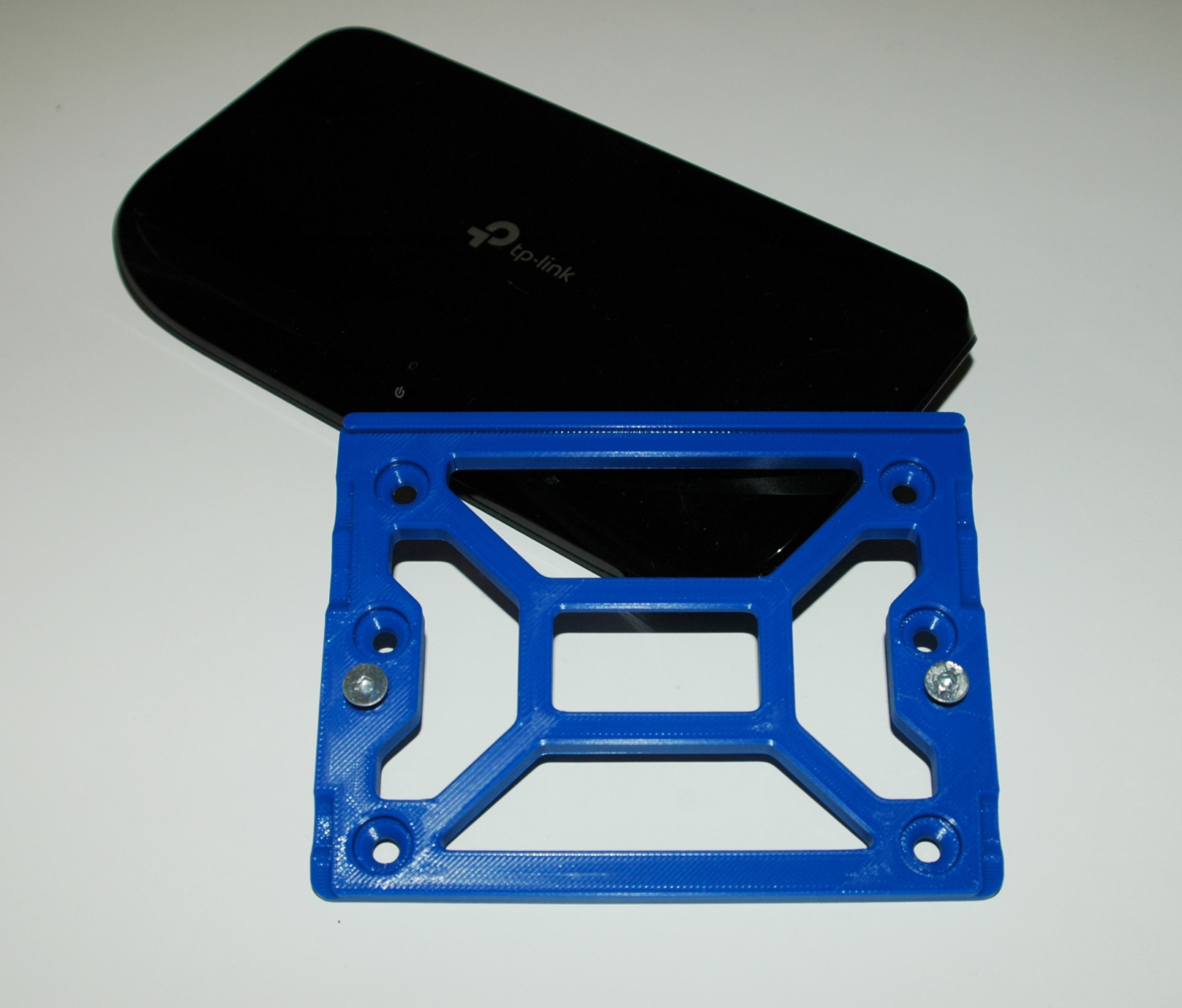 TP-Link 8-Port Switch TL-SG 1008G Wallmount and/or Drill Template
