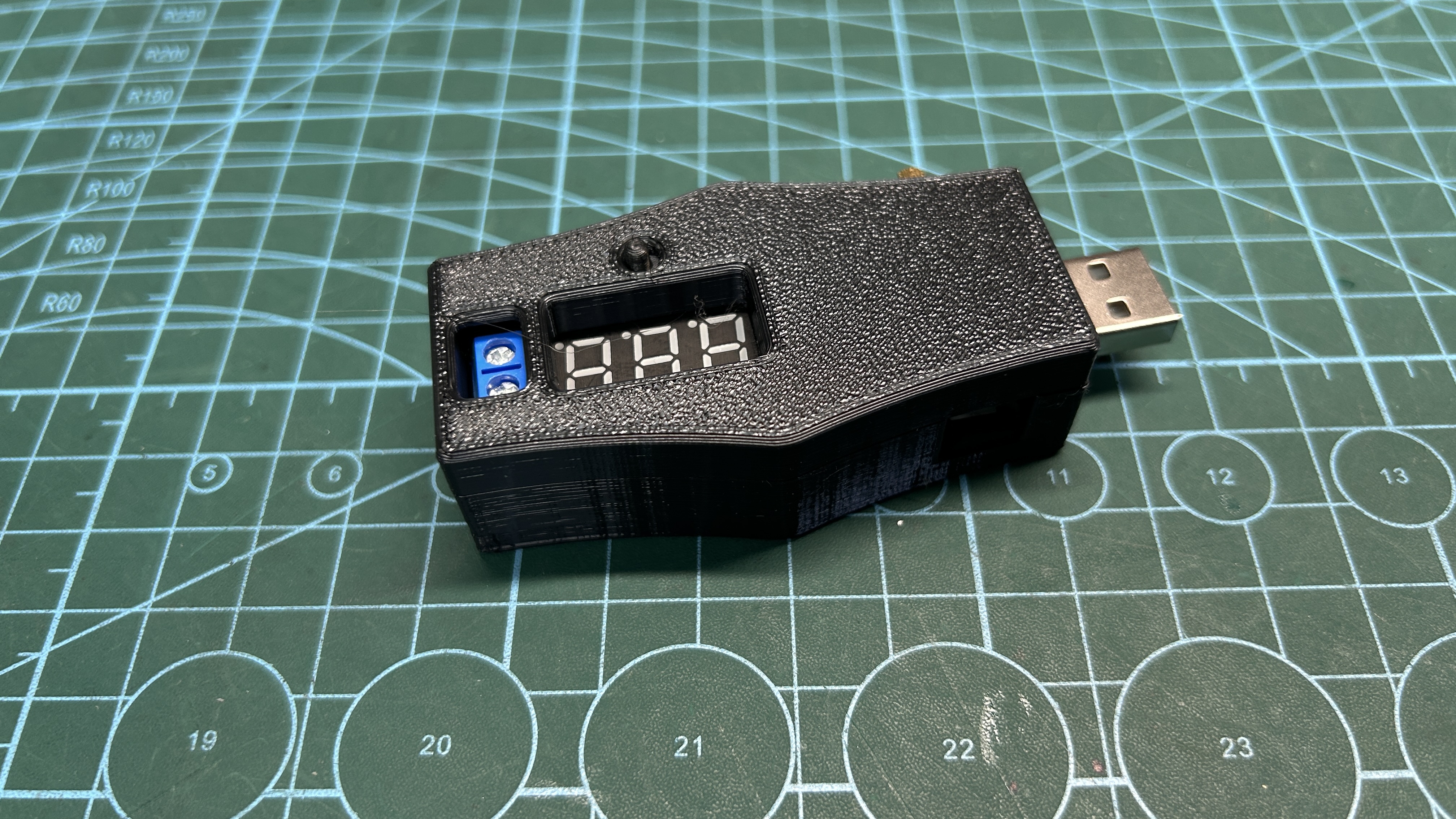 Miniatura 11 do modelo 3D USB Variable Power Supply Case