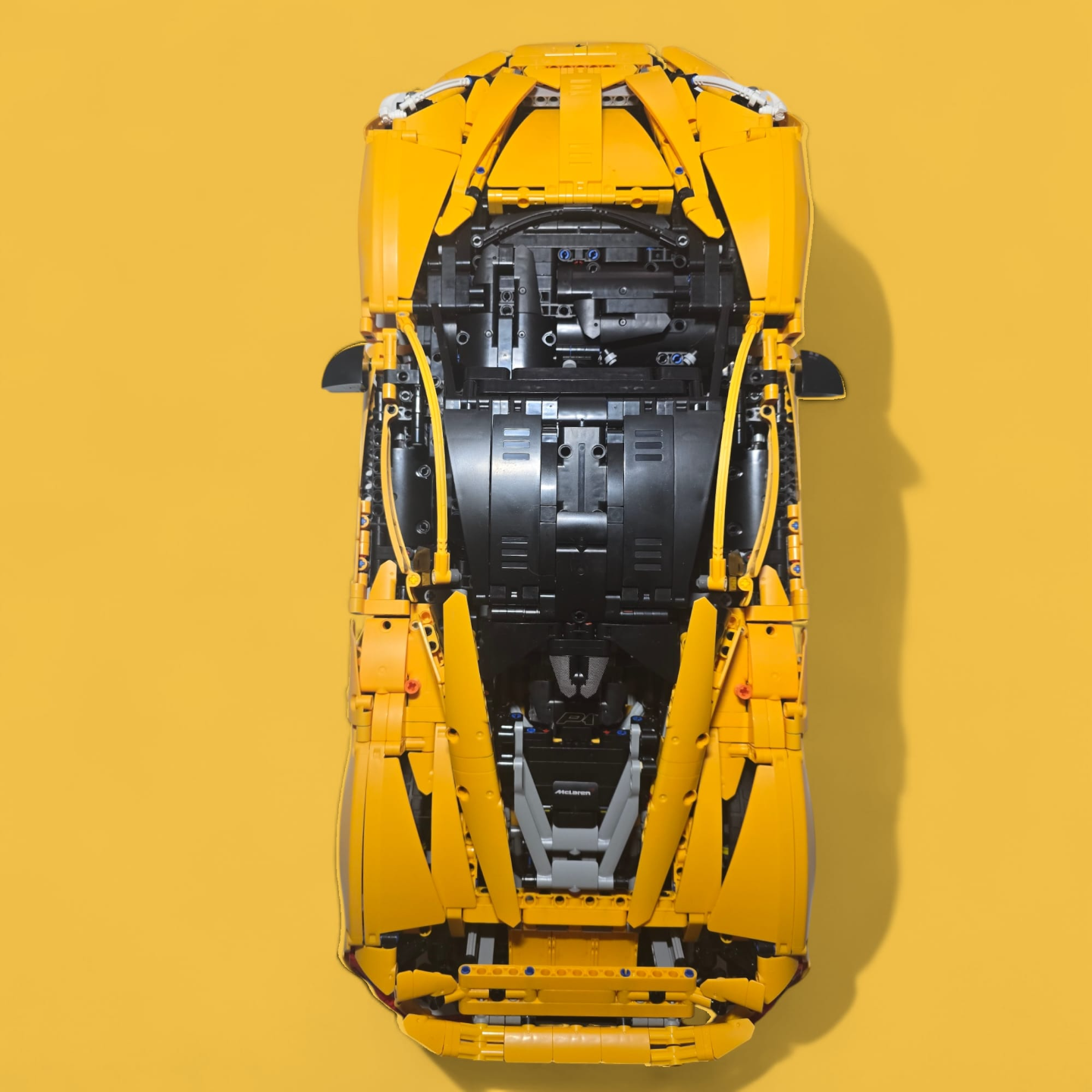 42172 Technic McLaren P1 Wall Mount