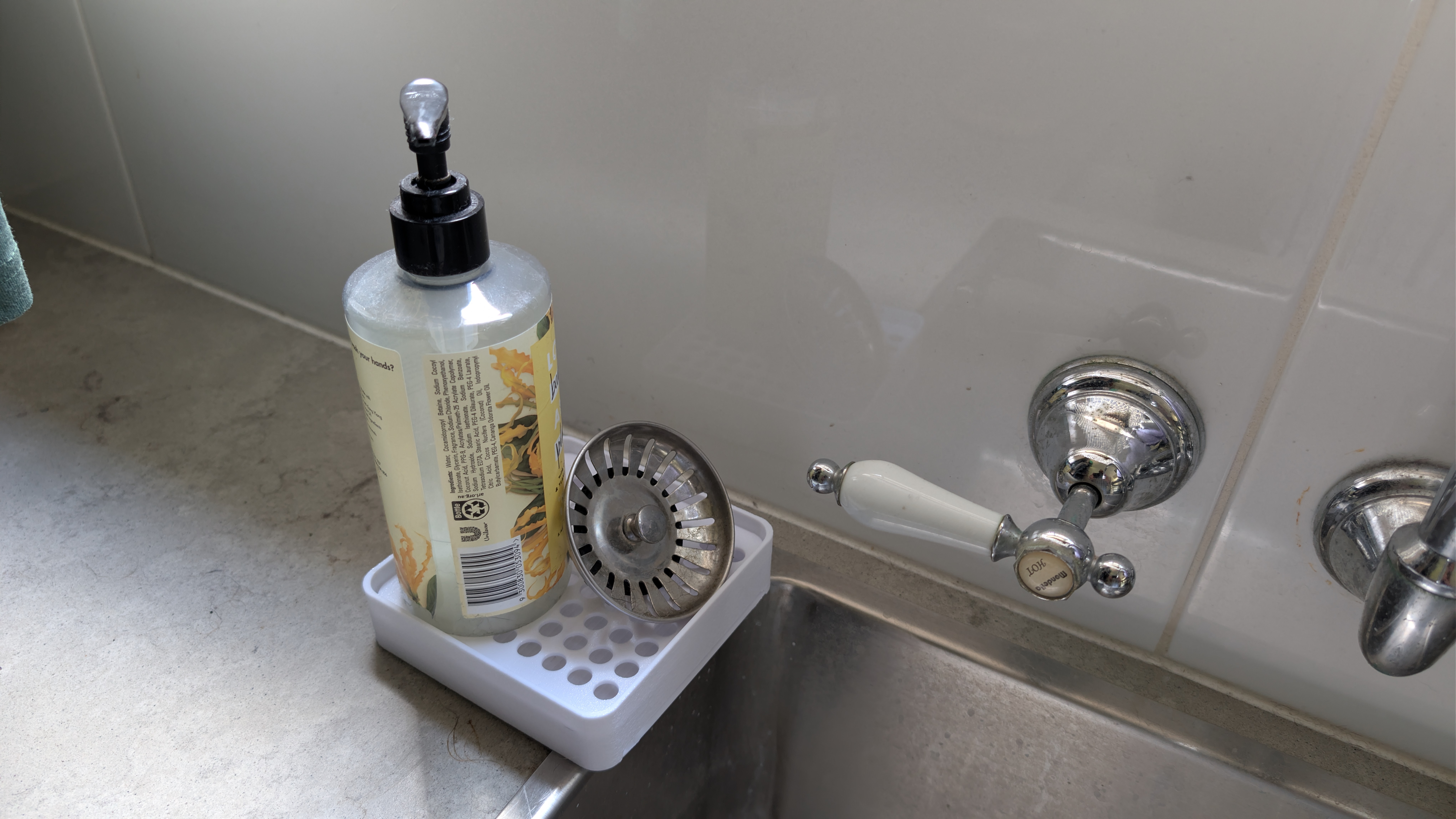 Soap dispenser and detergent racks — miniatura 2