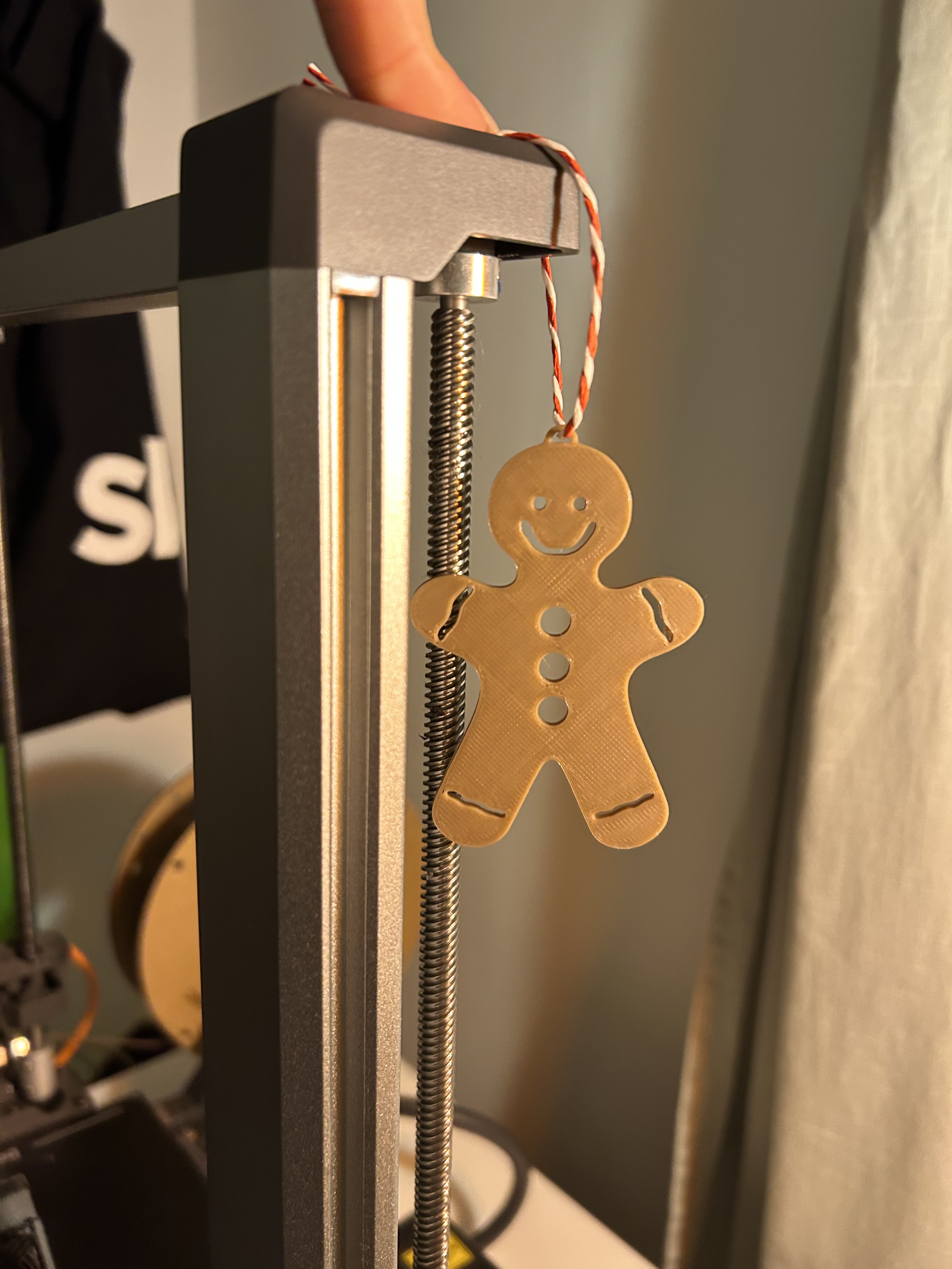 Gingerbread man (also ornament/keychain)