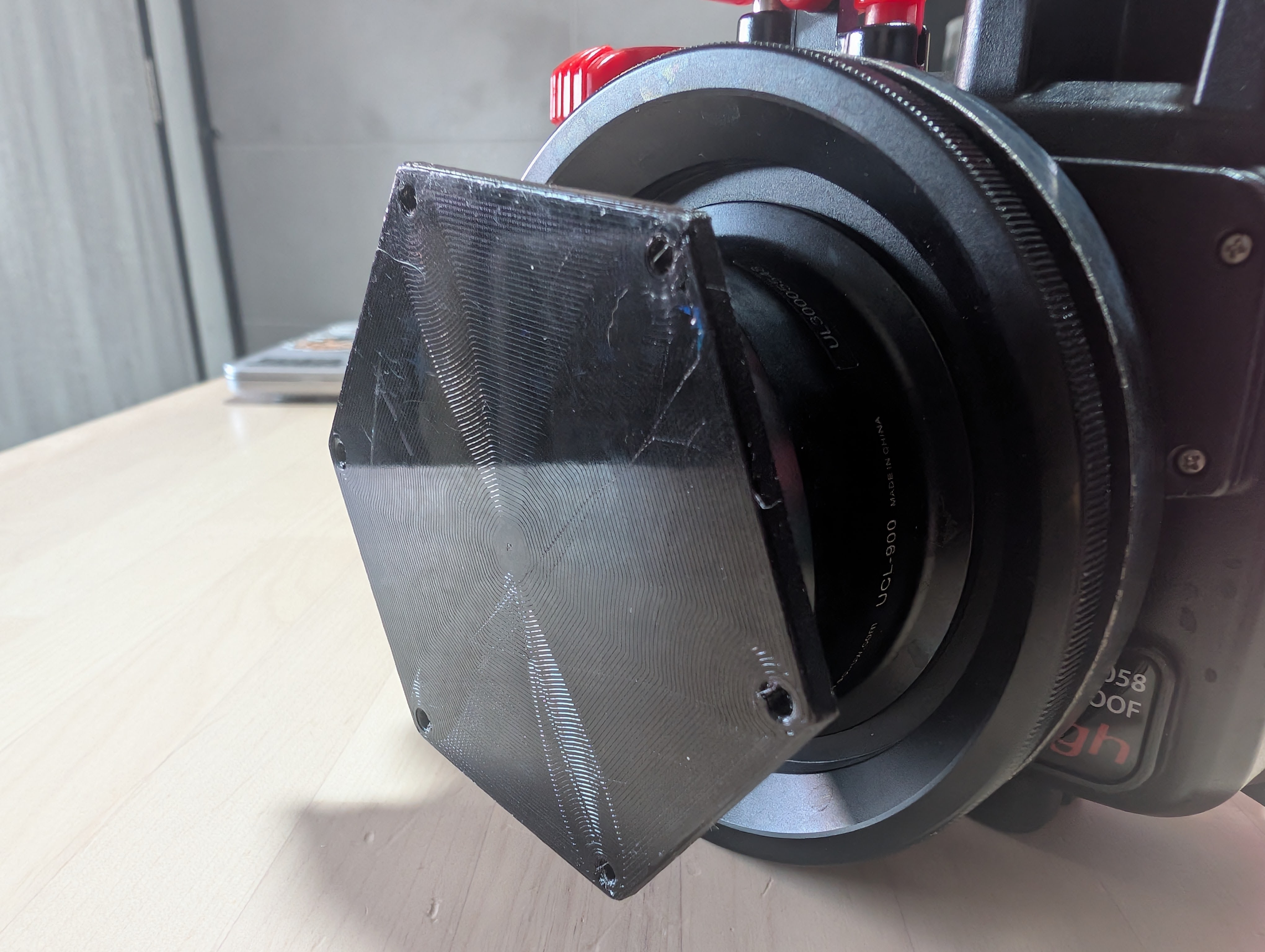 M67 screw-on lens cap
