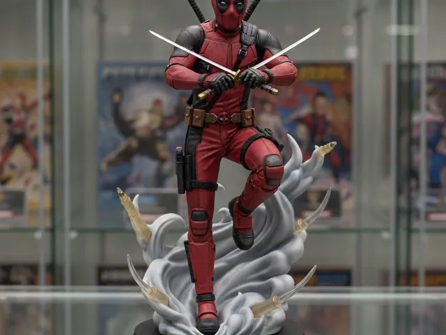 Deadpool Katana Strike (Marvel Action Figure)