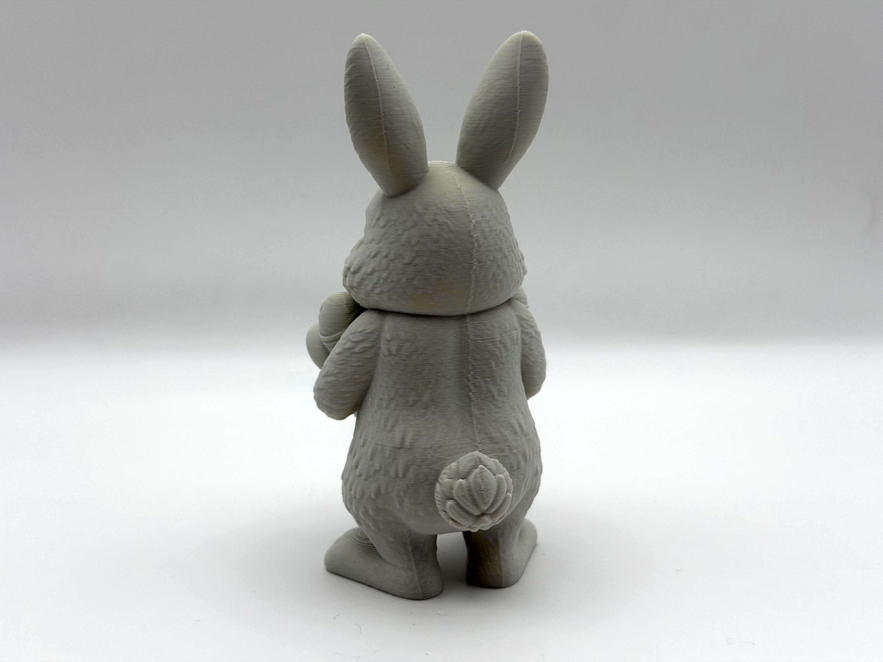 Miniatura 4 do modelo 3D Grumpy Easter Bunny