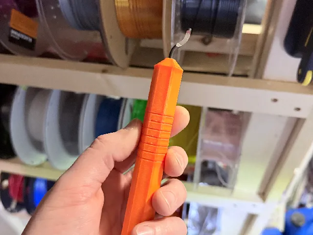 Hex Deburring Tool: Click-In Swivel Blade, Blade Storage with Magnetic Cap