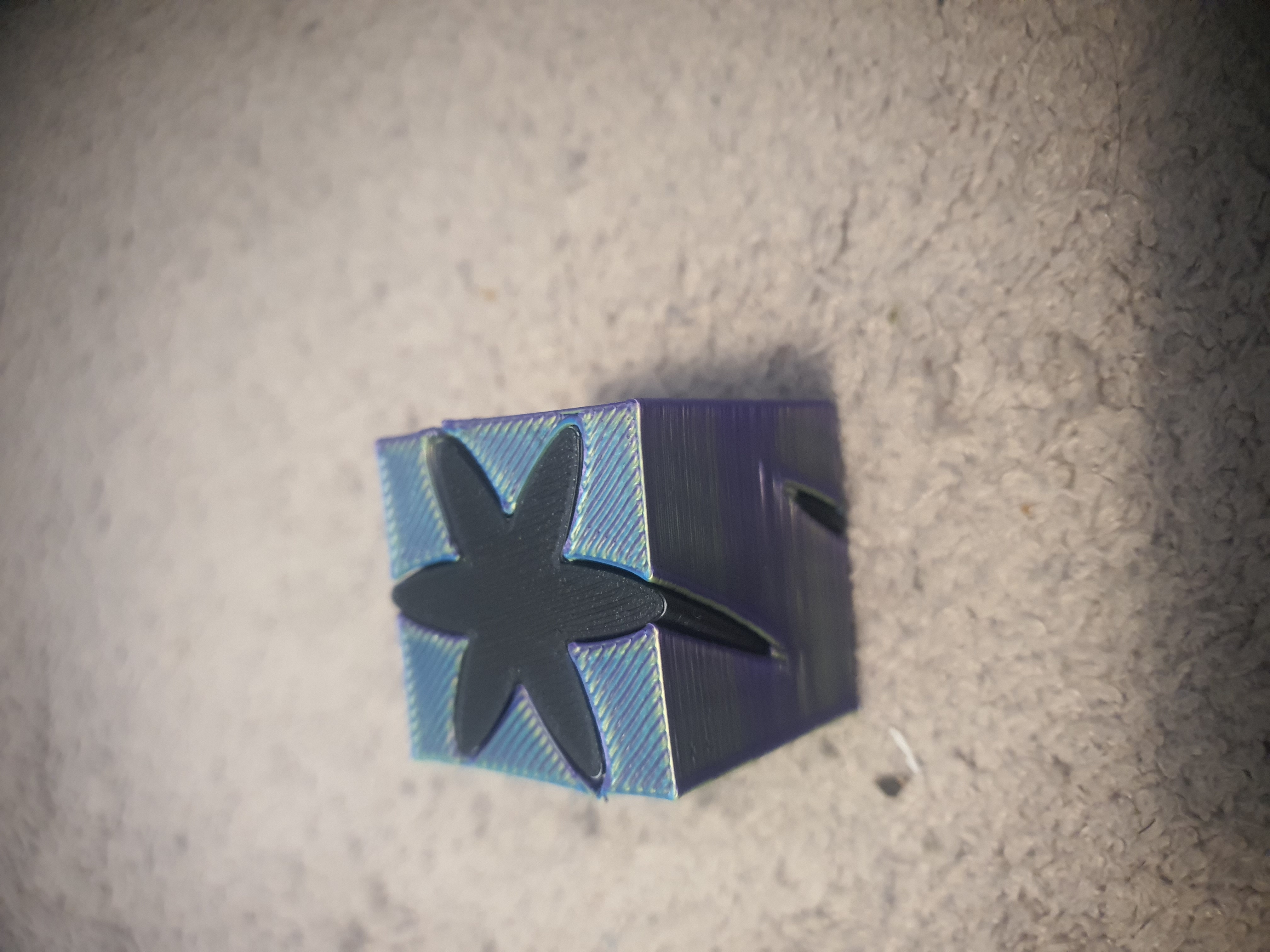 giant passtrou fidgetcube