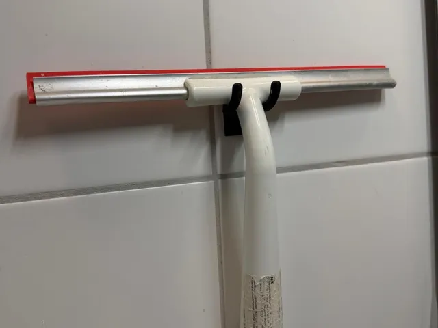 wiper hanger