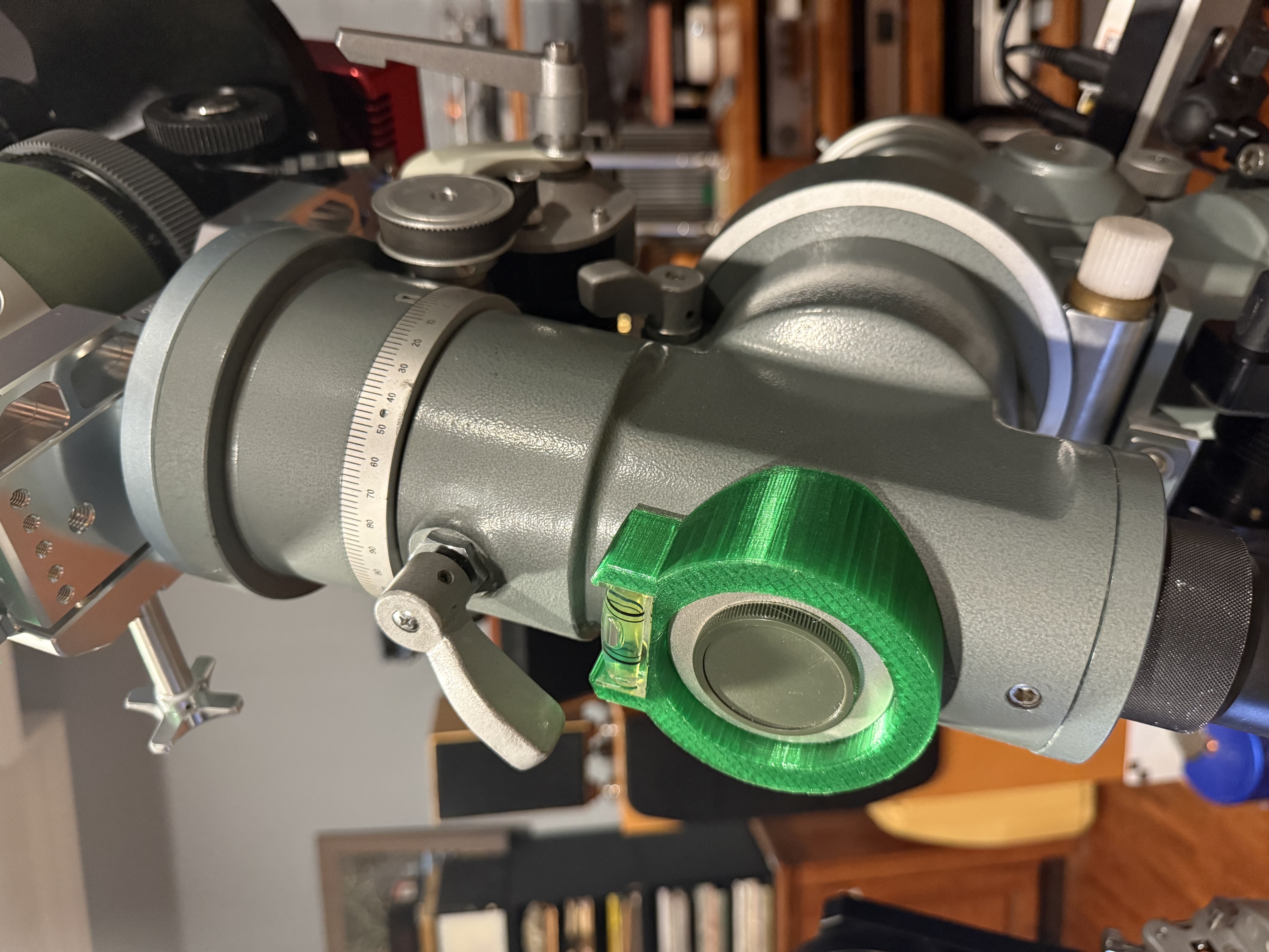 Bubble level holder for Takahashi JP/NJP equatorial mounts