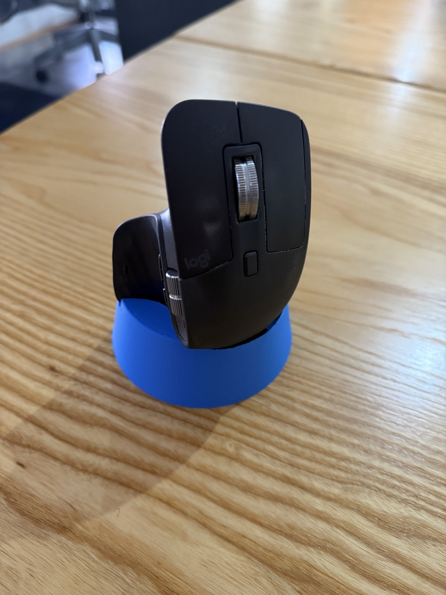 Logitech MX Master 3 mouse stand.
