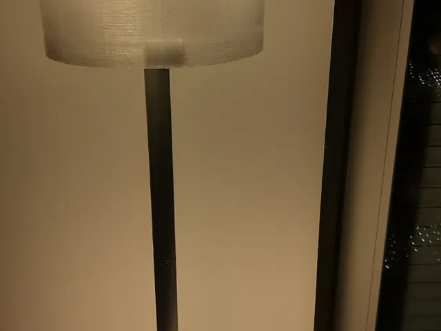 Lamp shade for 22mm wide vertical bar