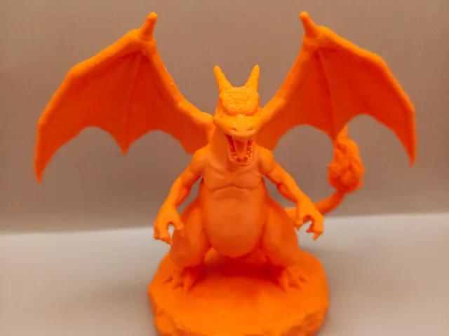 Charizard Figurine - Pokémon
